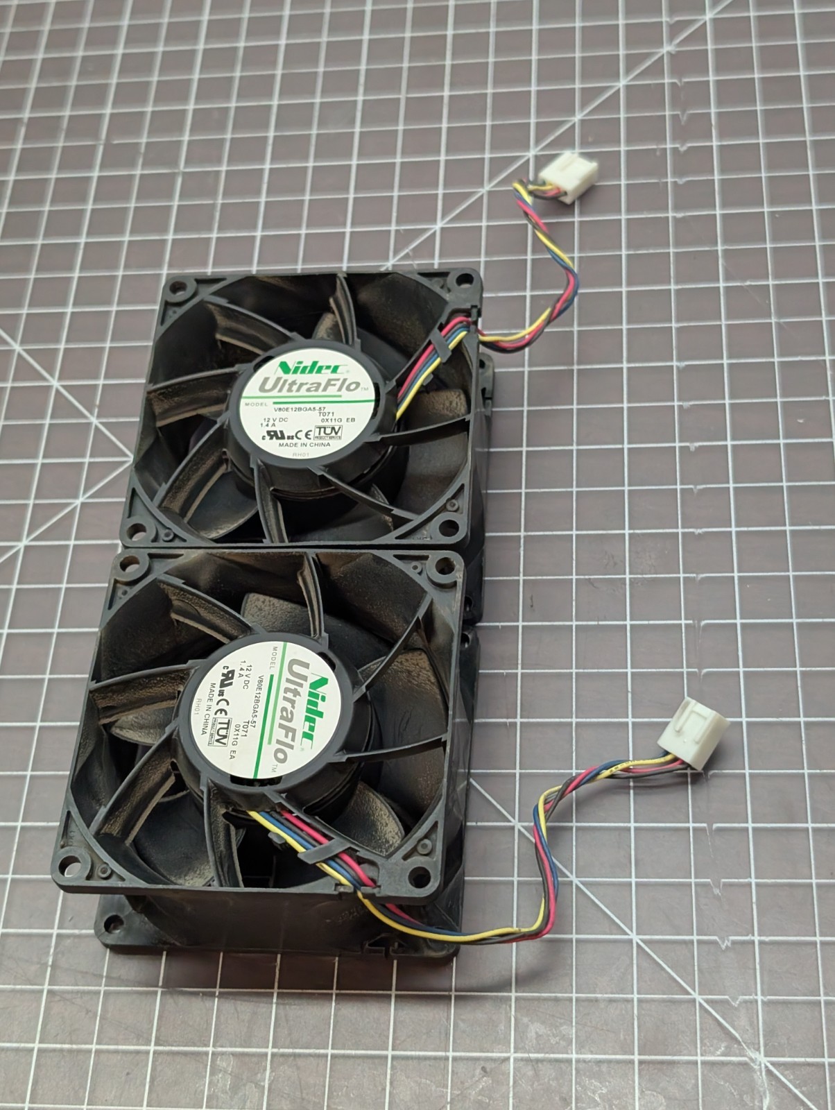 *Lot of 2* NIDEC V80E12BGA5-57 12V 1.4A 4Pin 80x80x38mm High Speed Case Fan