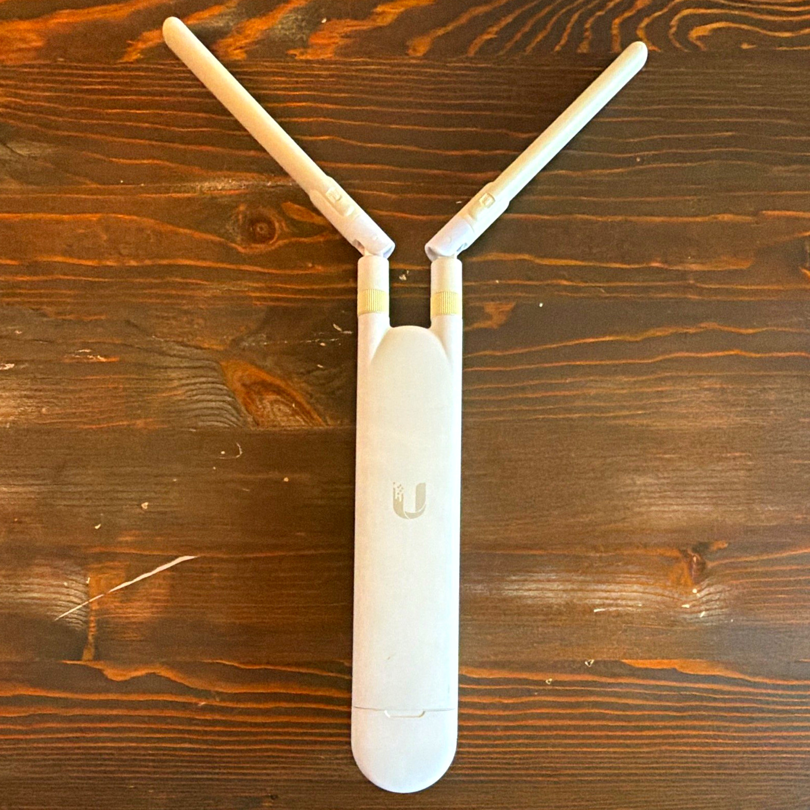 Ubiquiti UniFi UAP-AC-M Dual-Band PoE Wi-Fi Access Point, White 1167 Mbps