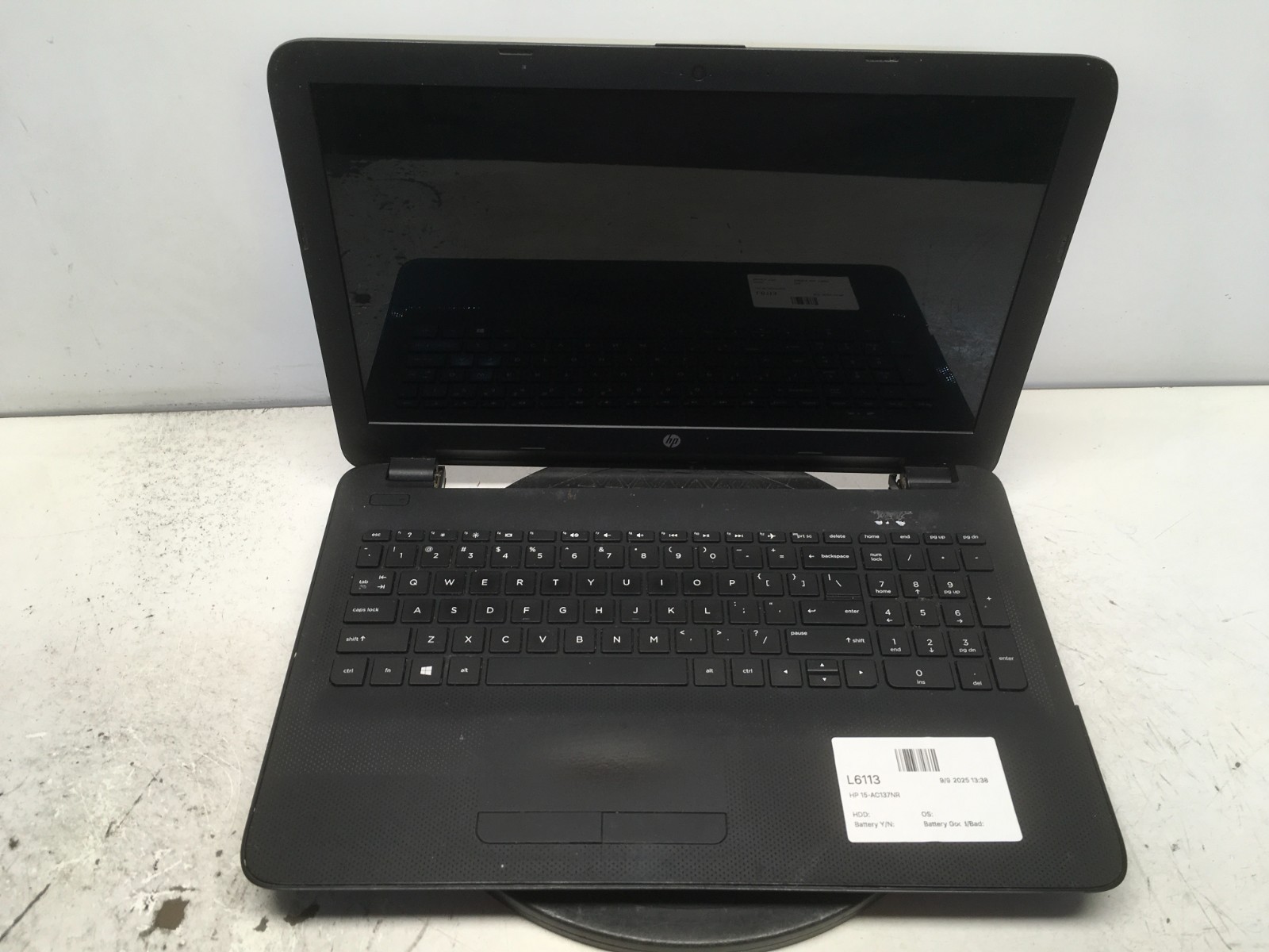 HP 15-AC137NR Intel Core i3-5020U 2.2GHz No RAM / HDD / Batt