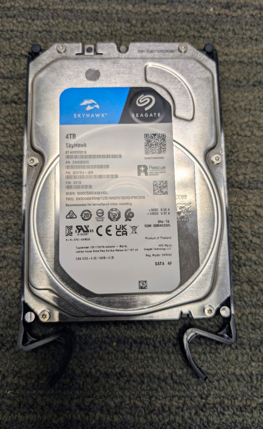 Seagate SkyHawk 4TB 3.5" SATA III Internal HDD 5400RPM 256MB ST4000VX016
