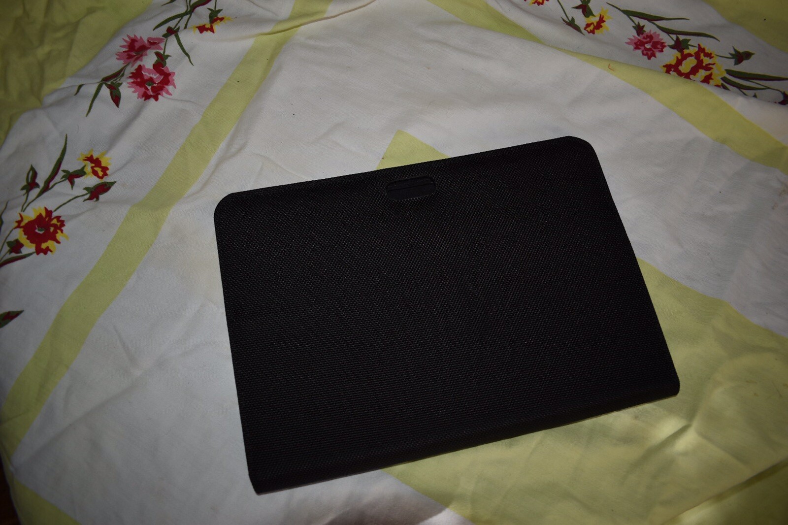 Speck FitFolio Slim-Fit Protection Folio Case for Apple iPad 2/3/4 Gen