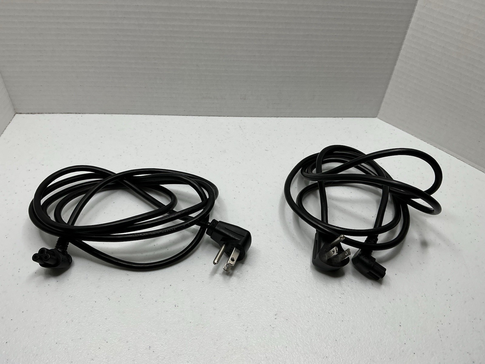 Longwell E55349 Ac Power Cord 7A 125V 5 FT 3 Prong Pin LP-31L Angled Elbow VGC