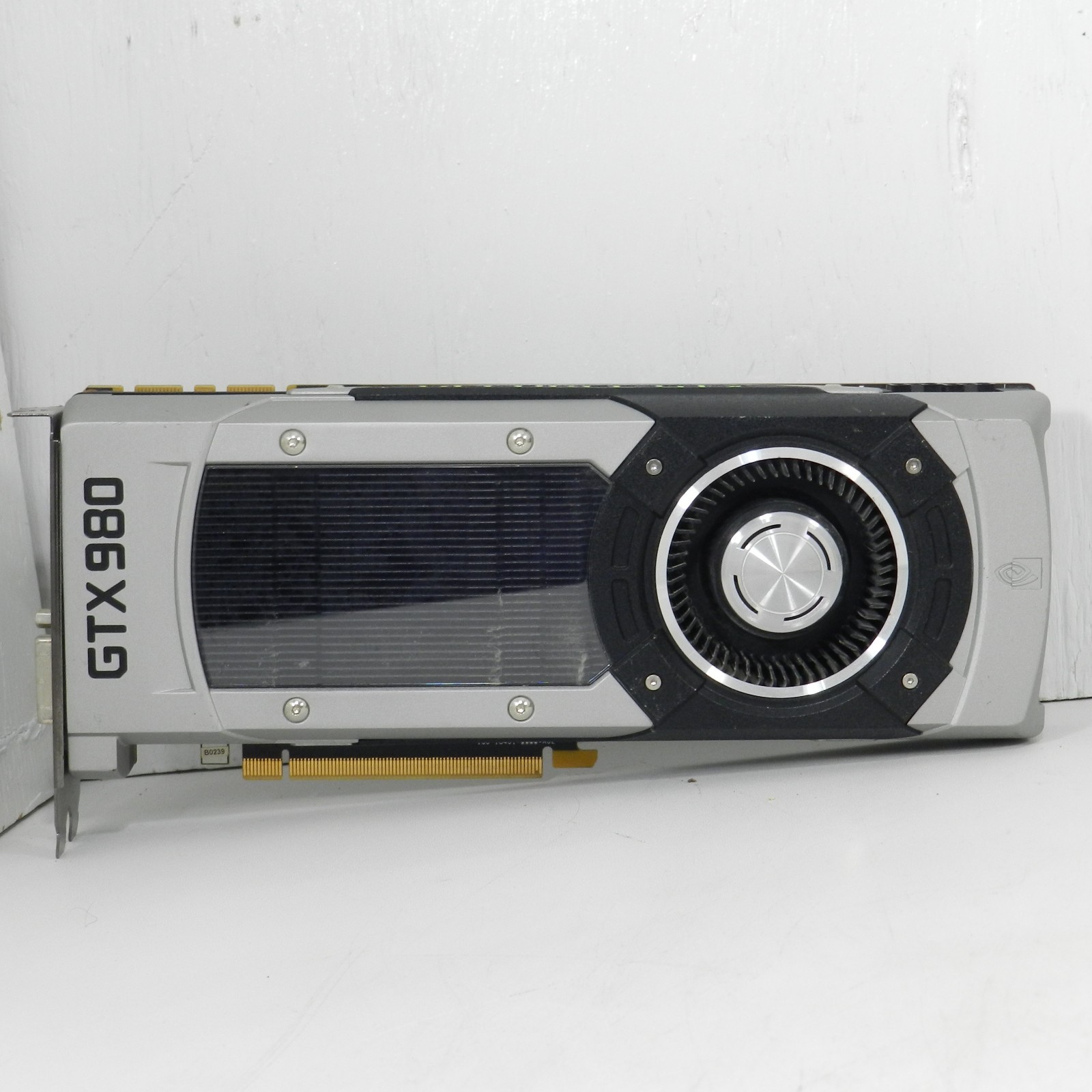 PNY NVIDIA GeForce GTX 980 Founders Edition 4GB GDDR5 PCIe x16 3.0 - TESTED