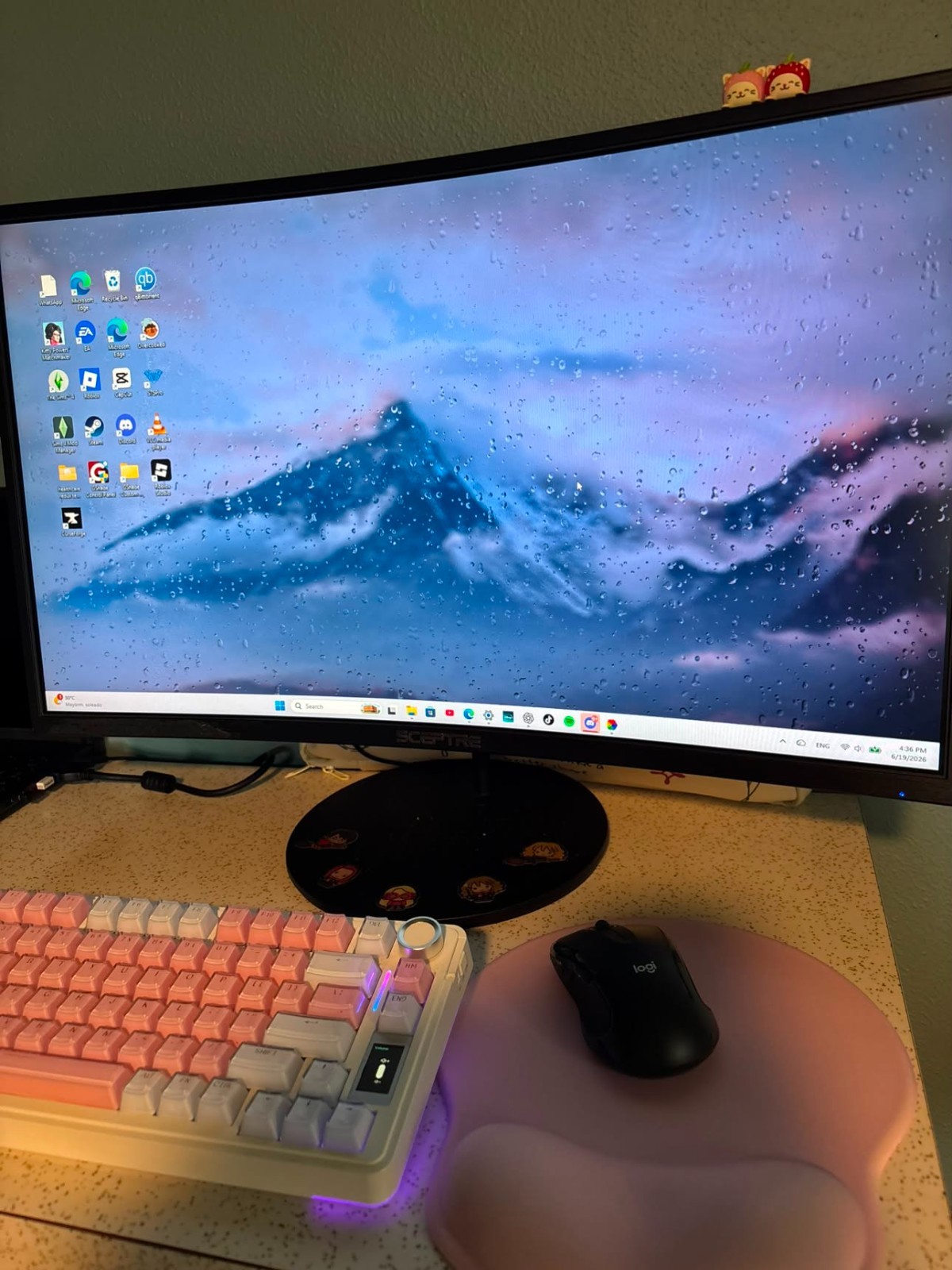 Sceptre ‎C275W-1920RN 27 inch Curved monitor