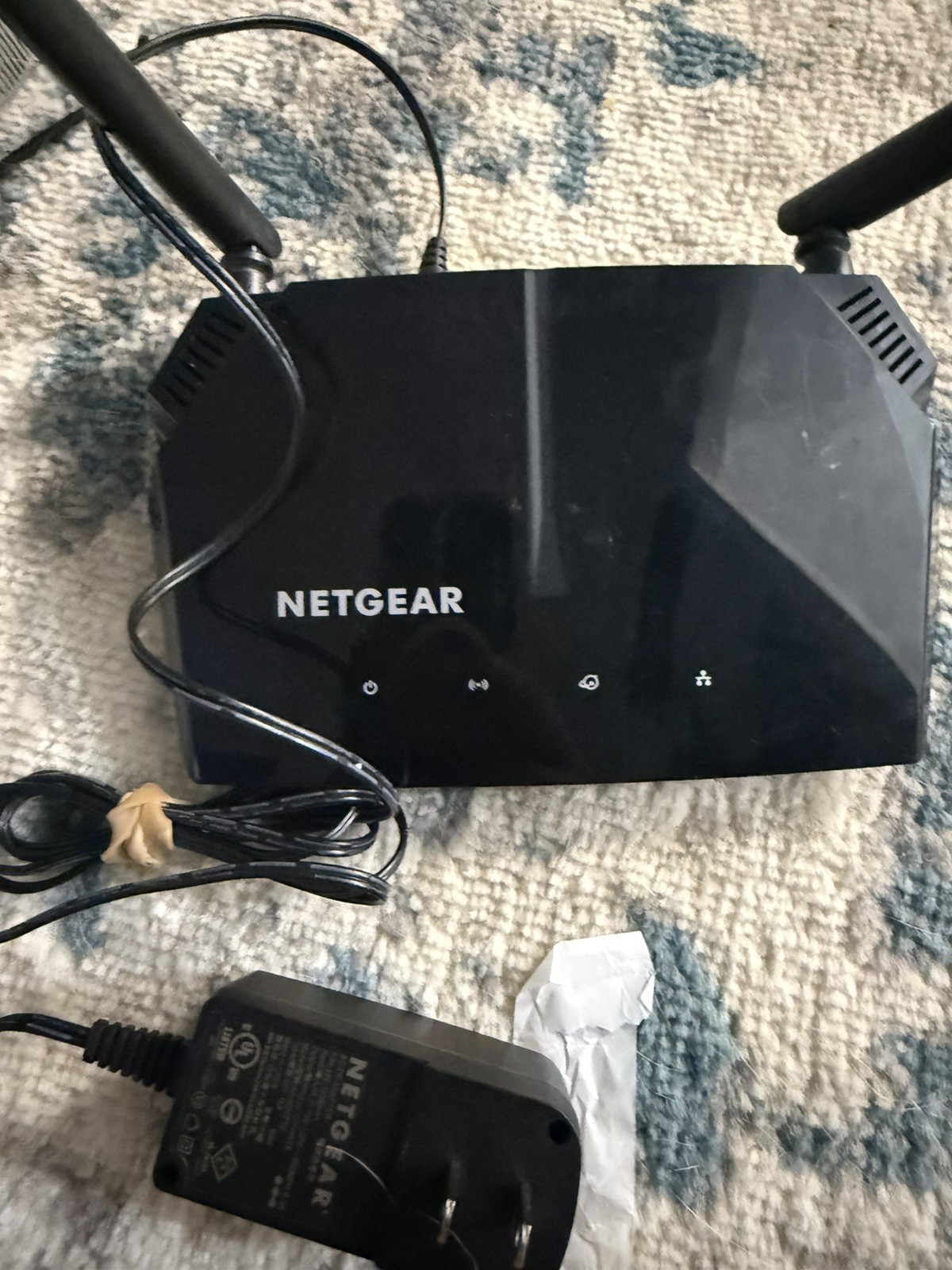 NETGEAR AC1000 WIFI ROUTER R6080 -tested and working 