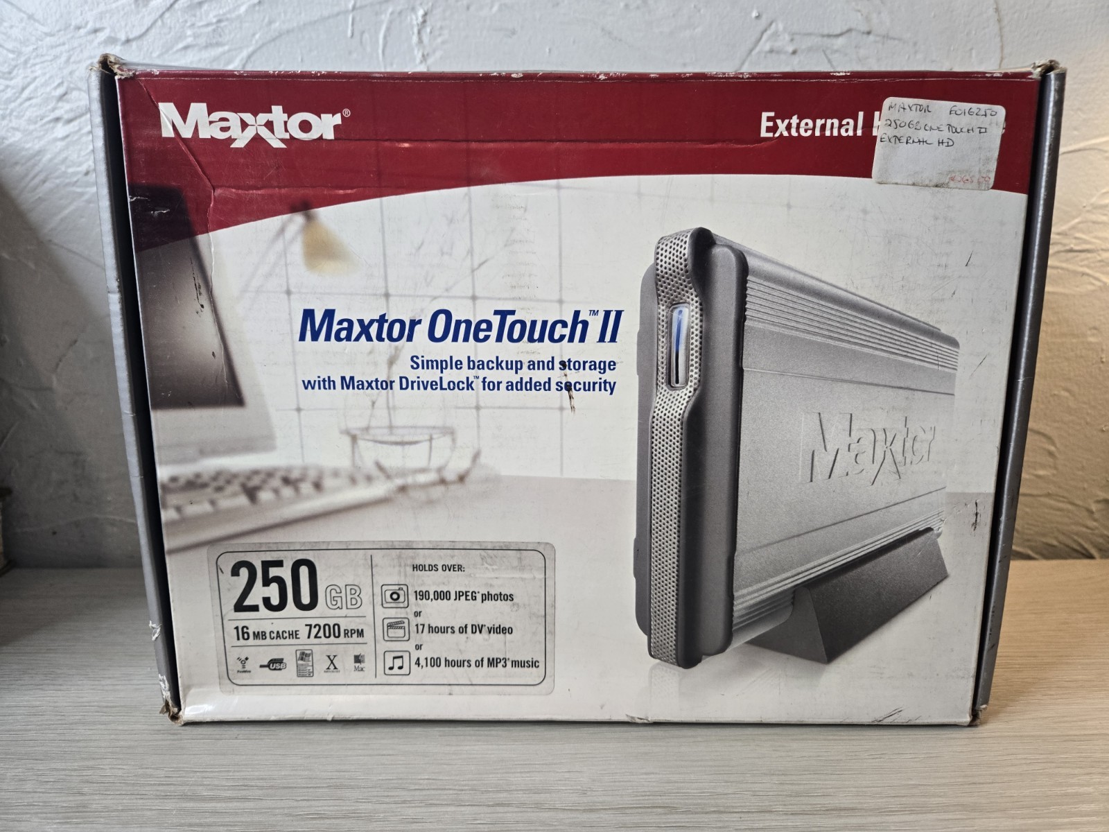 NEW Maxtor One Touch II 200 GB External Hard Drive J122