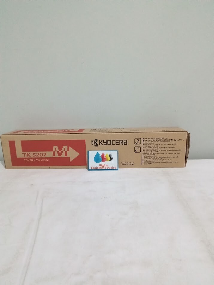 Kyocera TK-5207M 1T02R5BUS0 Magenta Toner Cartridge
