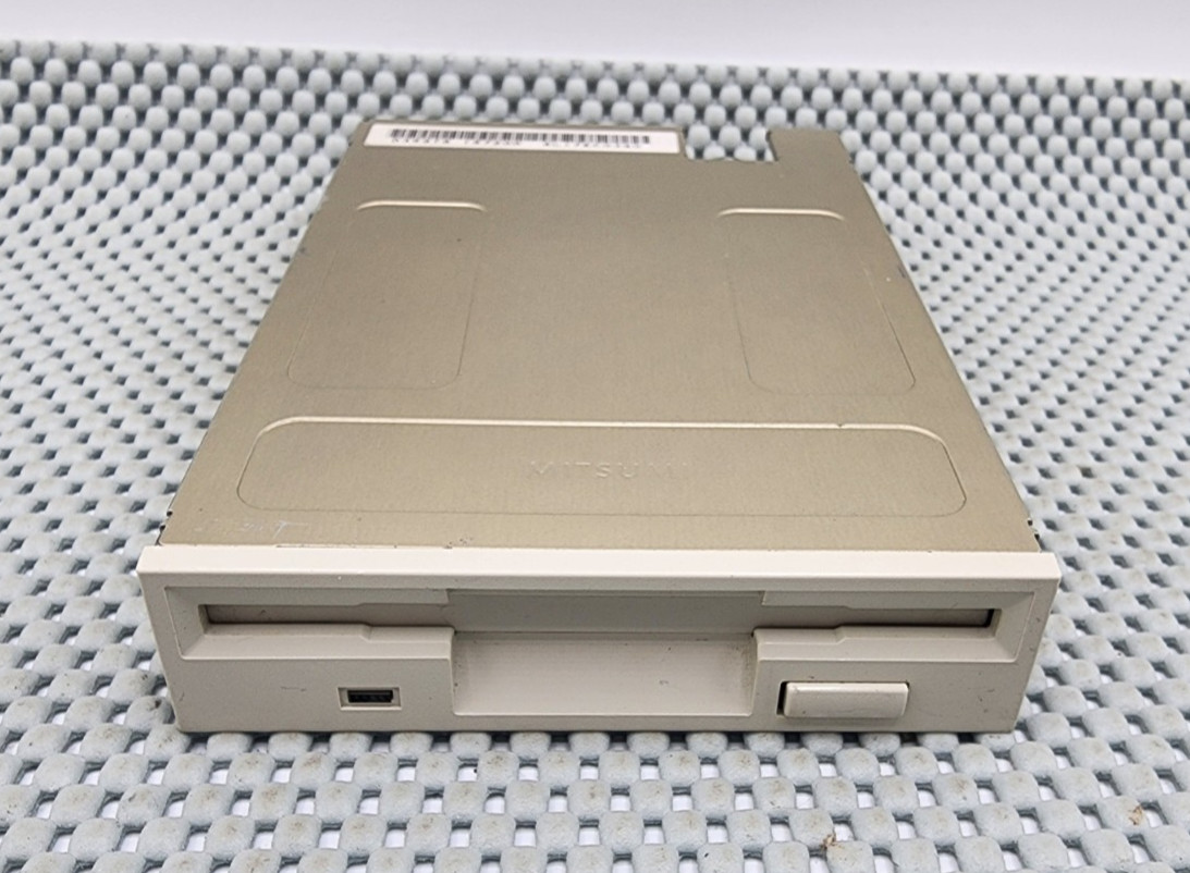 Vintage MITSUMI 3.5" Internal 1.44MB Floppy Drive D359T6 Newtronics