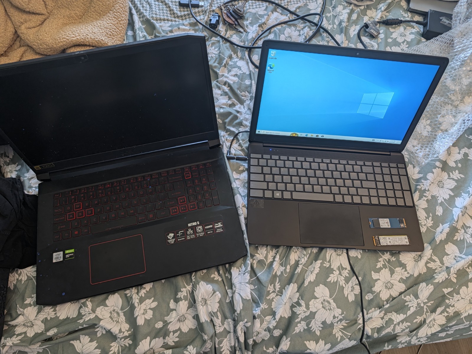 Acer Nitro 15.6 GTX 1650, Broken And Sgin Laptop Plus Broken 512 And 1TB Parts