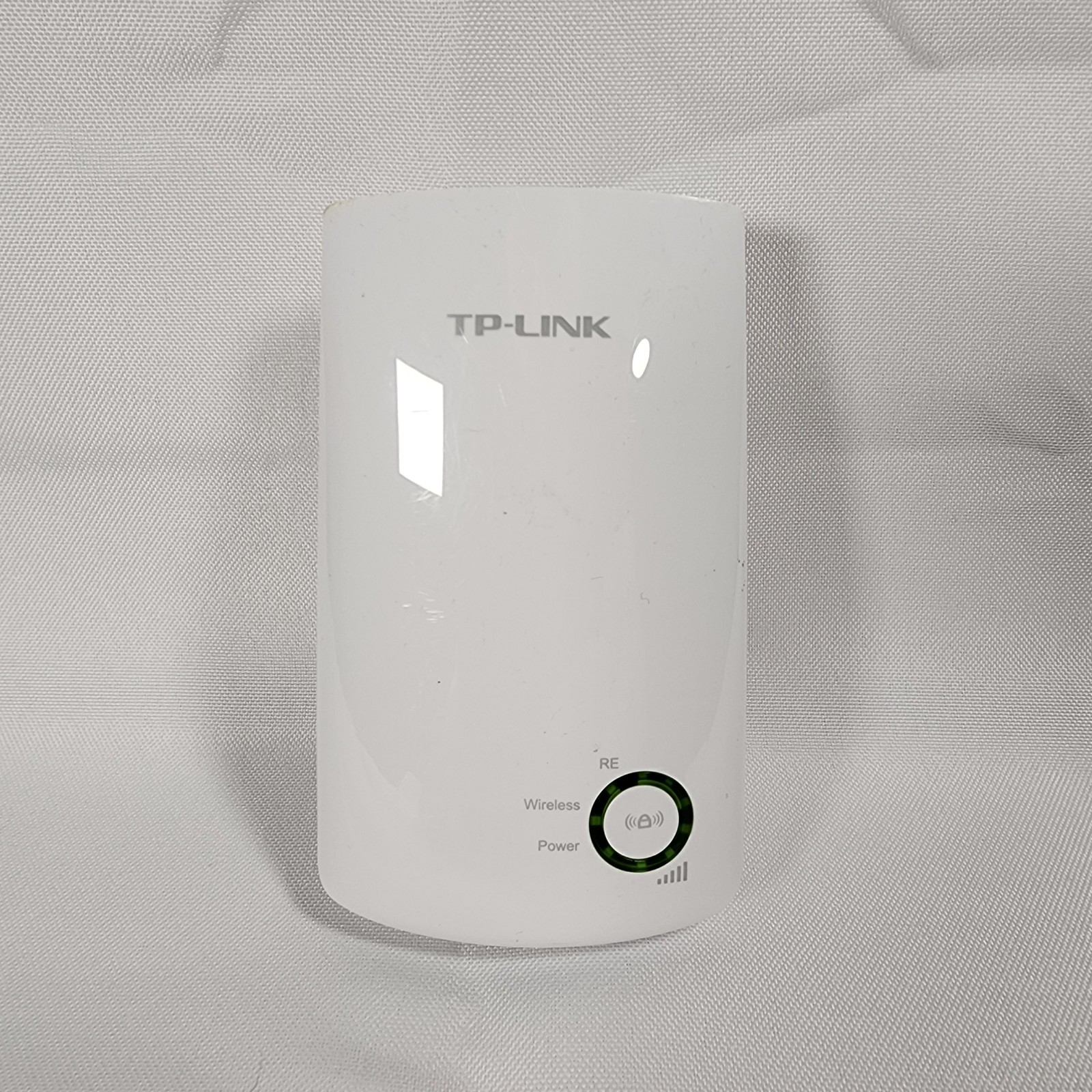 TP-LINK N300 Universal WiFi Range Extender Network Wireless (TL-WA854RE) WORKING