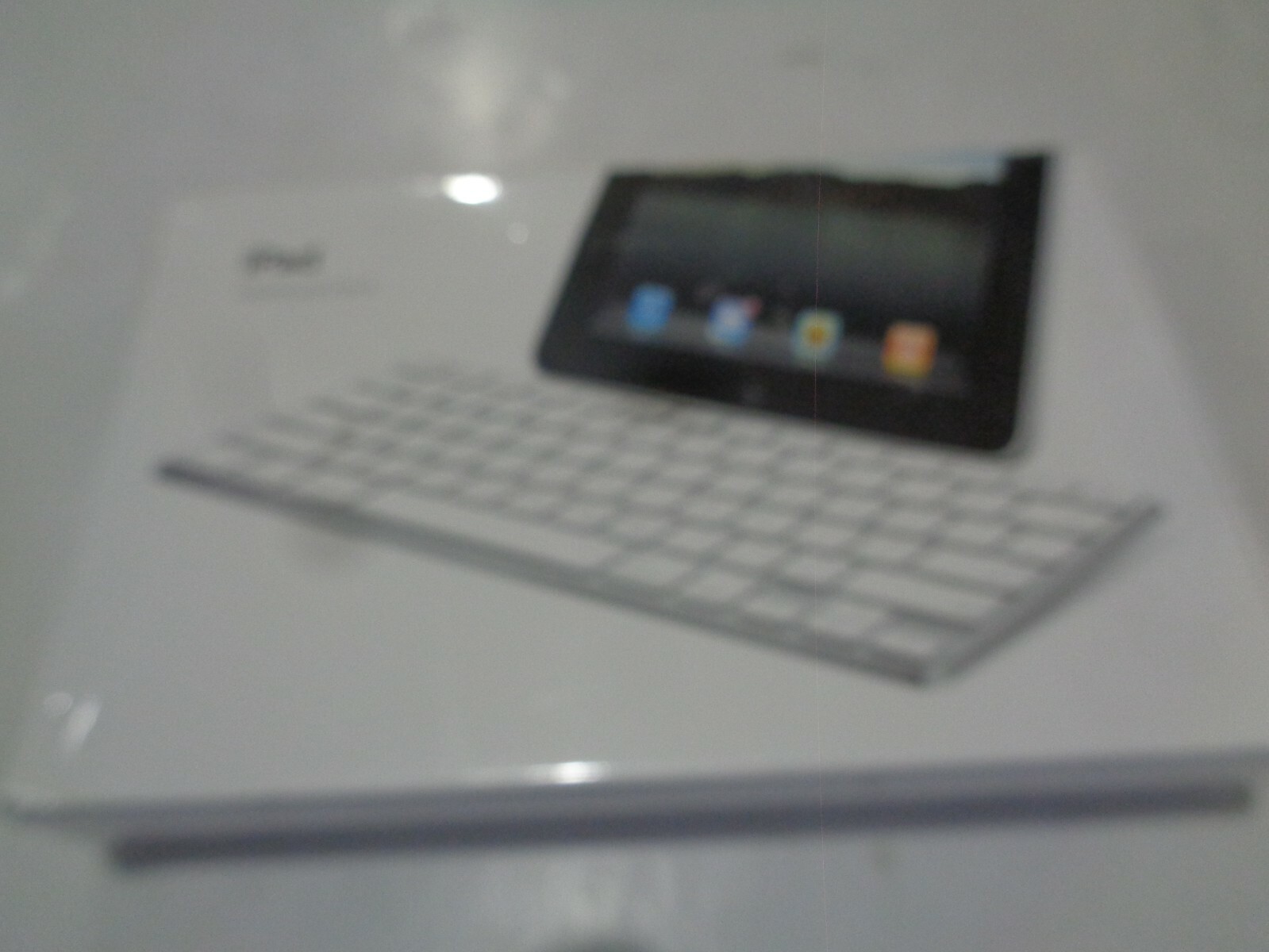 Apple Ipad Keyboard Dock New Unopened Box (30 Pin Model For iPad 1,2,3) AL