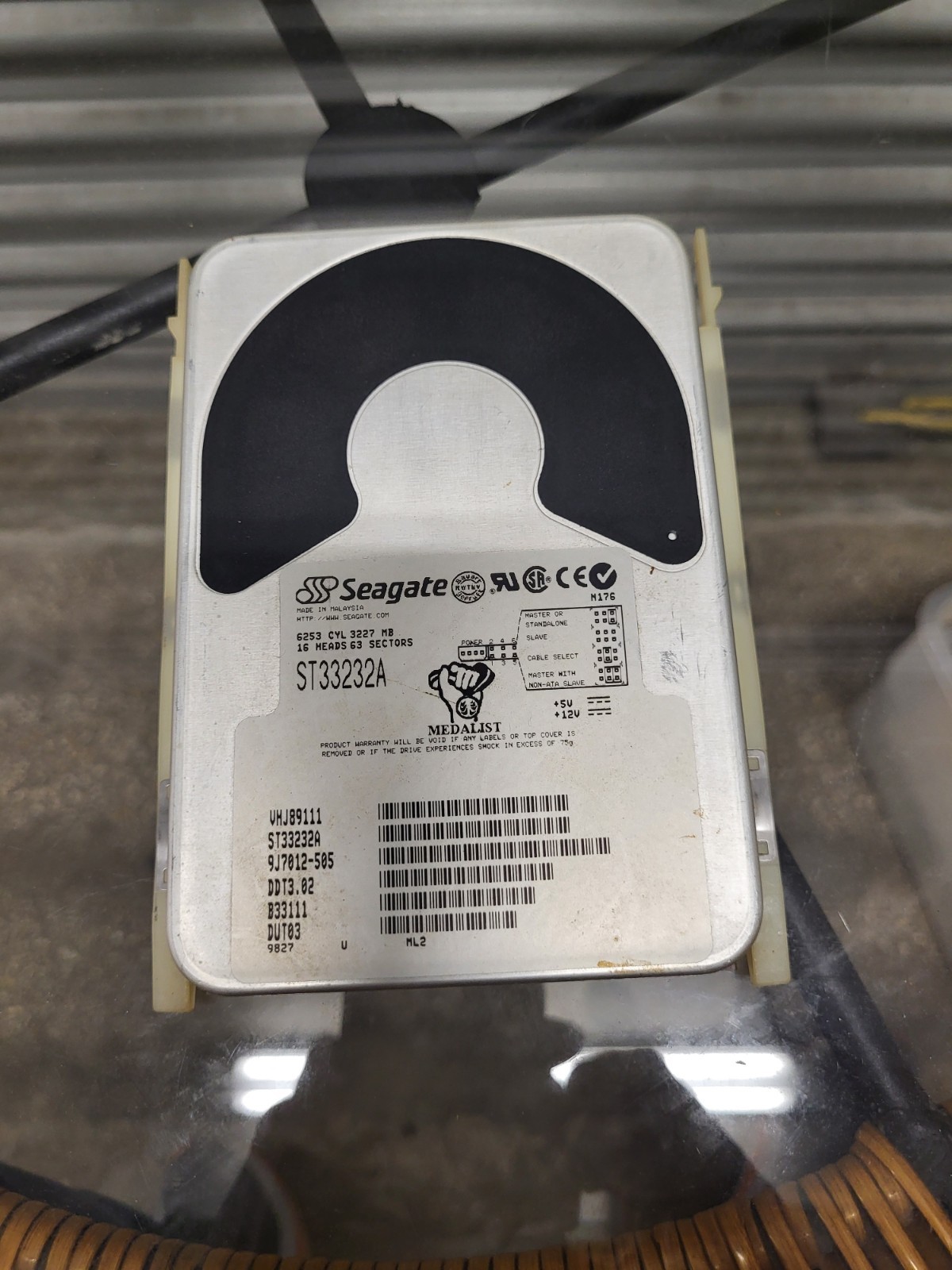 SeagateM176LAVE6253 CYL 3227 MB 16 HEADS 63 SECTORSST33232A