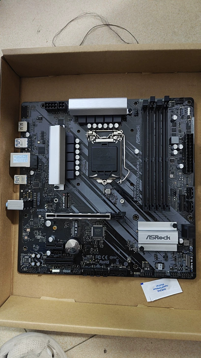 ASRock Z590M Phantom Gaming 4 LGA 1200 Intel Z590 Micro ATX Intel Motherboard