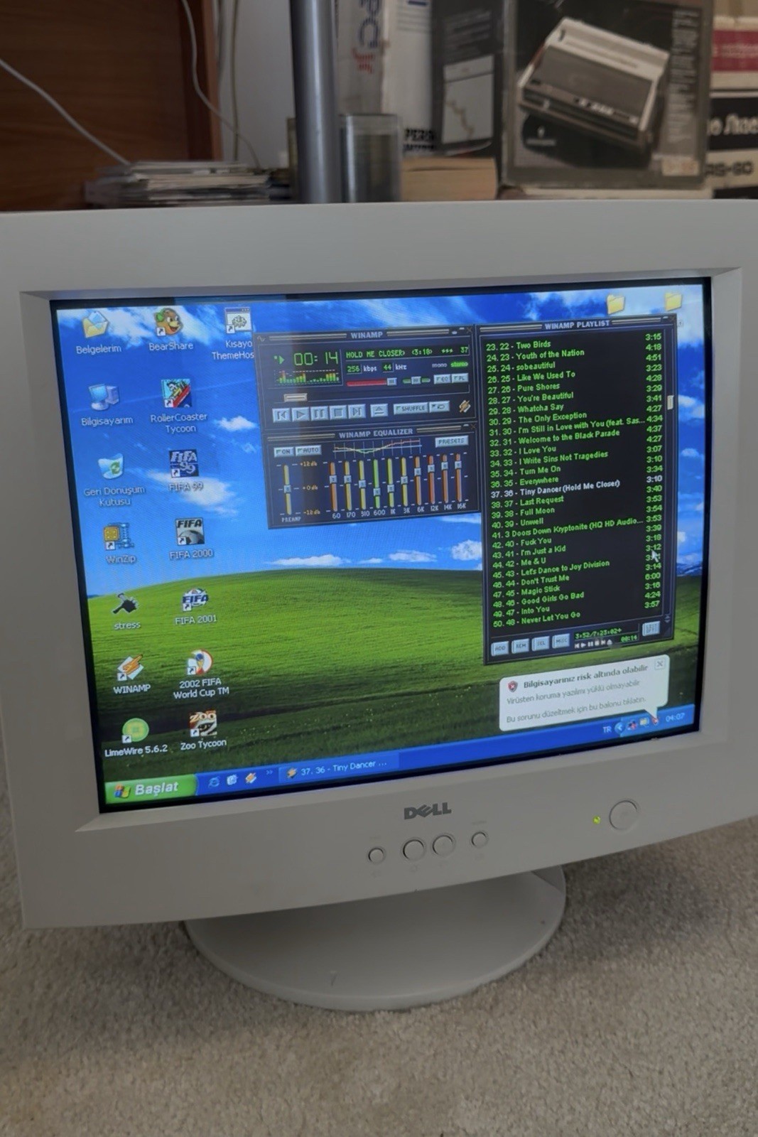 Dell M780 17" CRT VGA Color Monitor Retro PC Gaming Display Tested Works Great