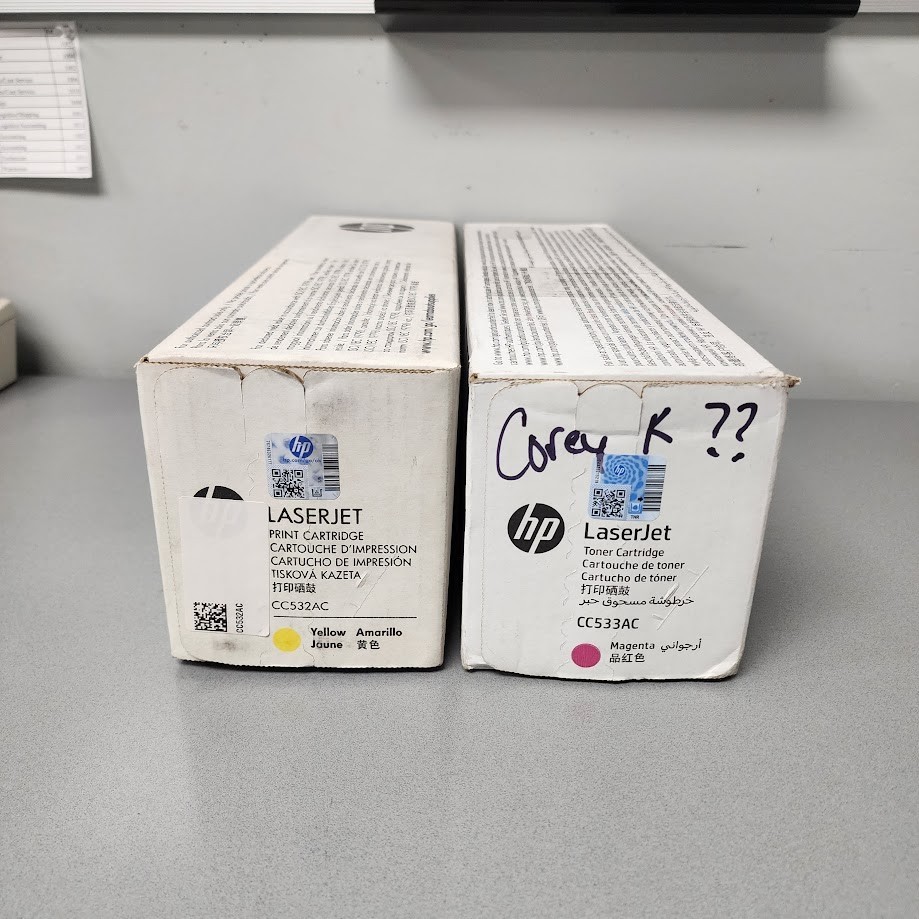 HP 304 CC532AC-CC533AC Toner LaserJet CP2025 CM2320 Lot of 2