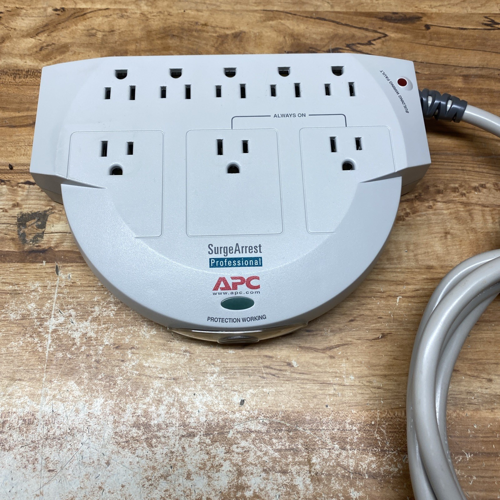 APC SurgeArrest Professional 8-Outlet Surge Protector 120V 15A 5ft