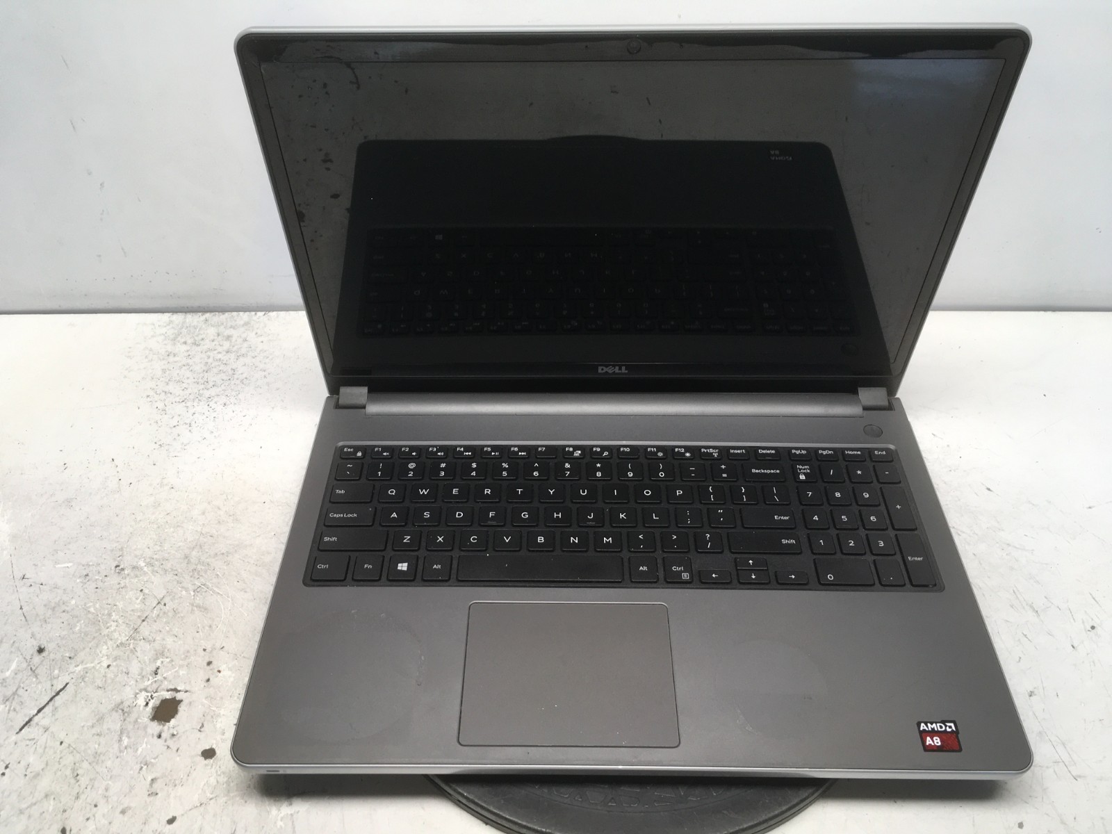 Dell Inspiron 5555 AMD A8-7410 2200MHz 4 GB NO HDD No Batt