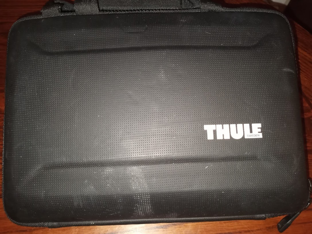 Thule - Hard Case / Sleeve for 13" inch Laptop - Chromebook (51)