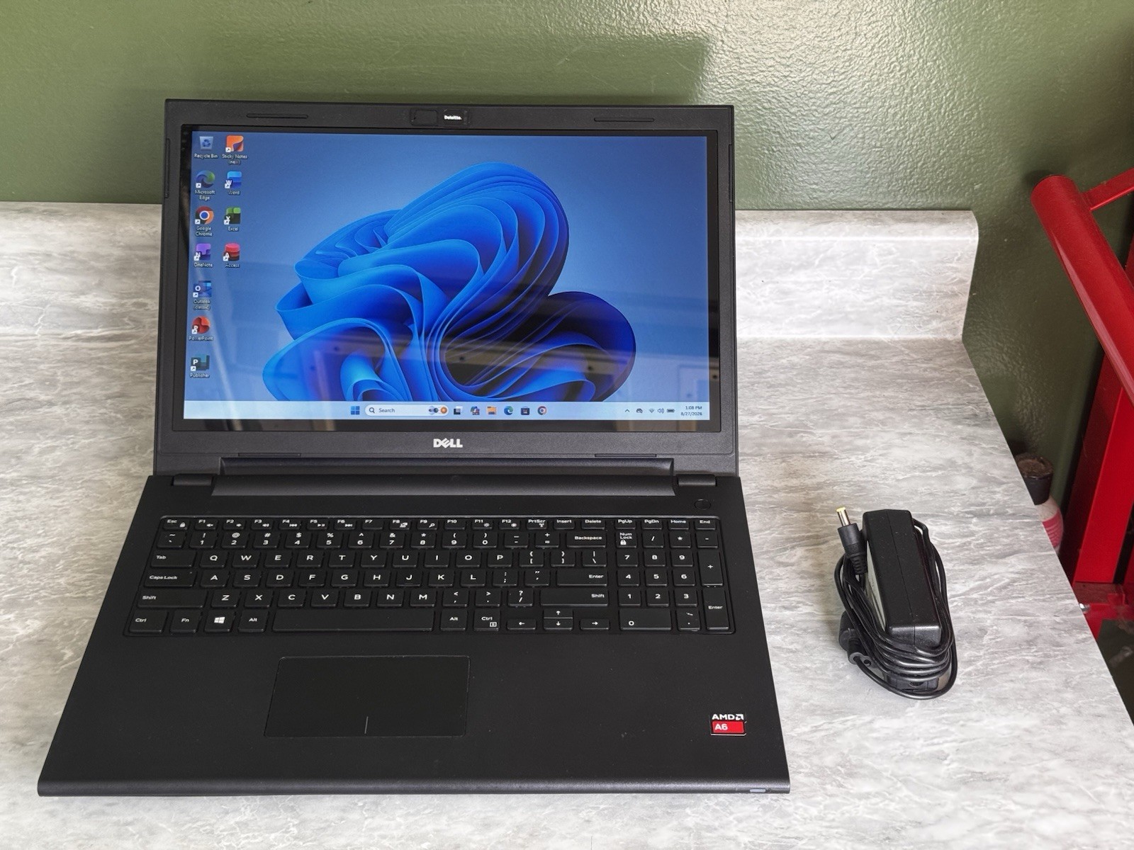 Dell Inspiron 3541 15.6" Laptop AMD A6-6310 1.8GHz 8gb RAM 240gb SSD Windows 11