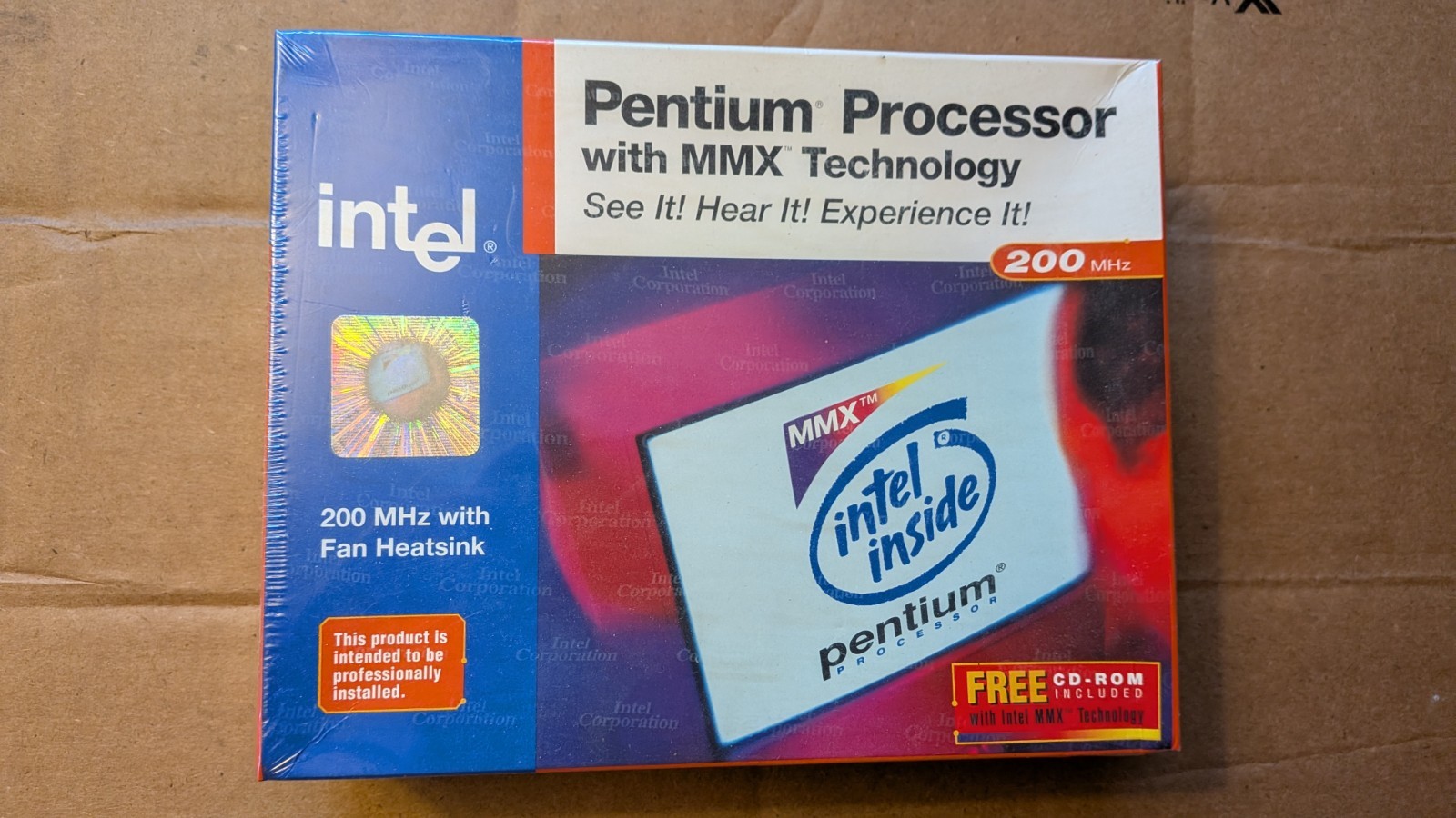Intel Pentium Processor MMX 200MHz  Socket 7 CPU SL26Q with Fan Heatsink Sealed