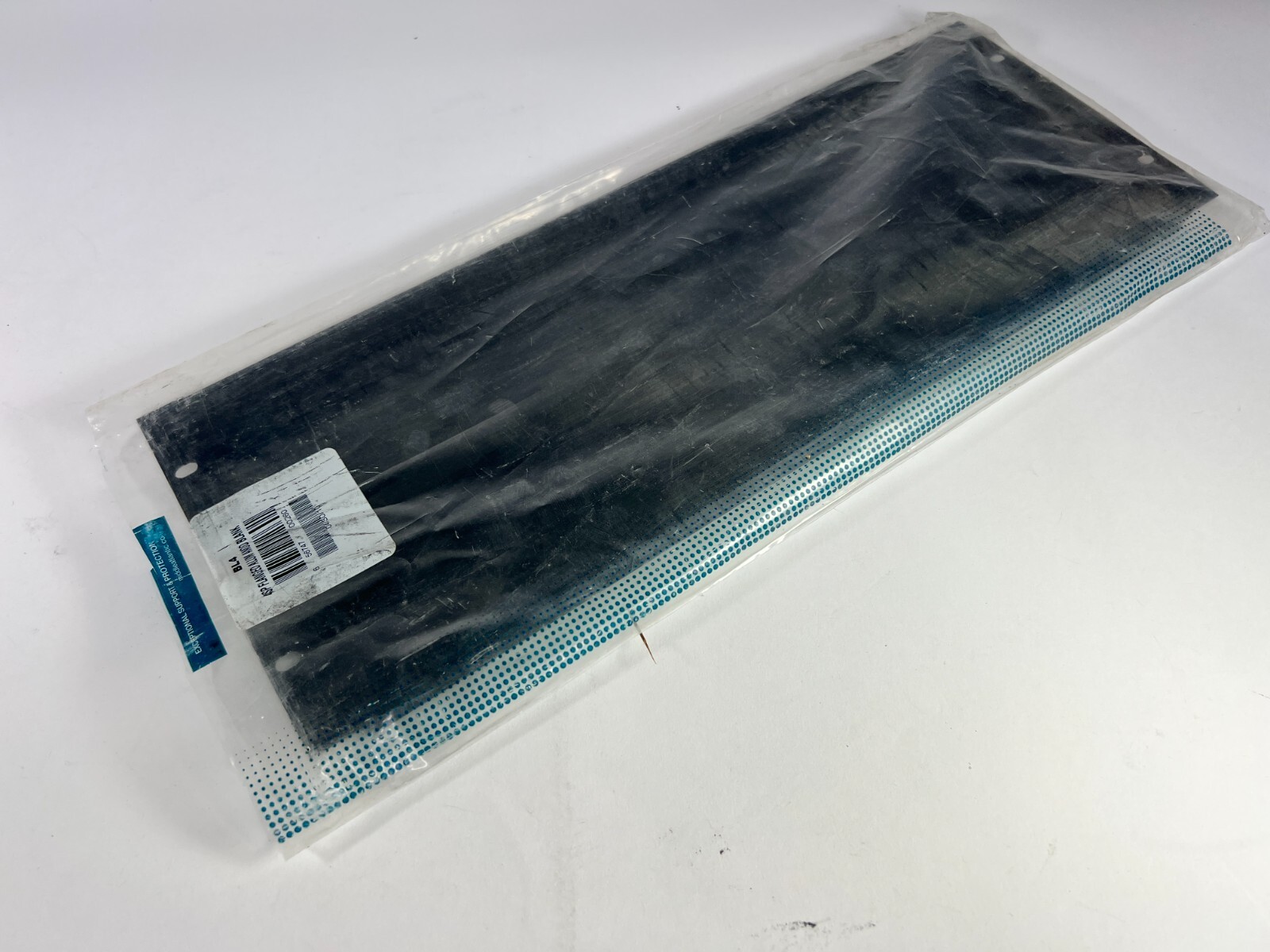 Middle Atlantic BL4-4U – 4U Flanged Blank Panel, Brushed Black Alum, Used (MA6)