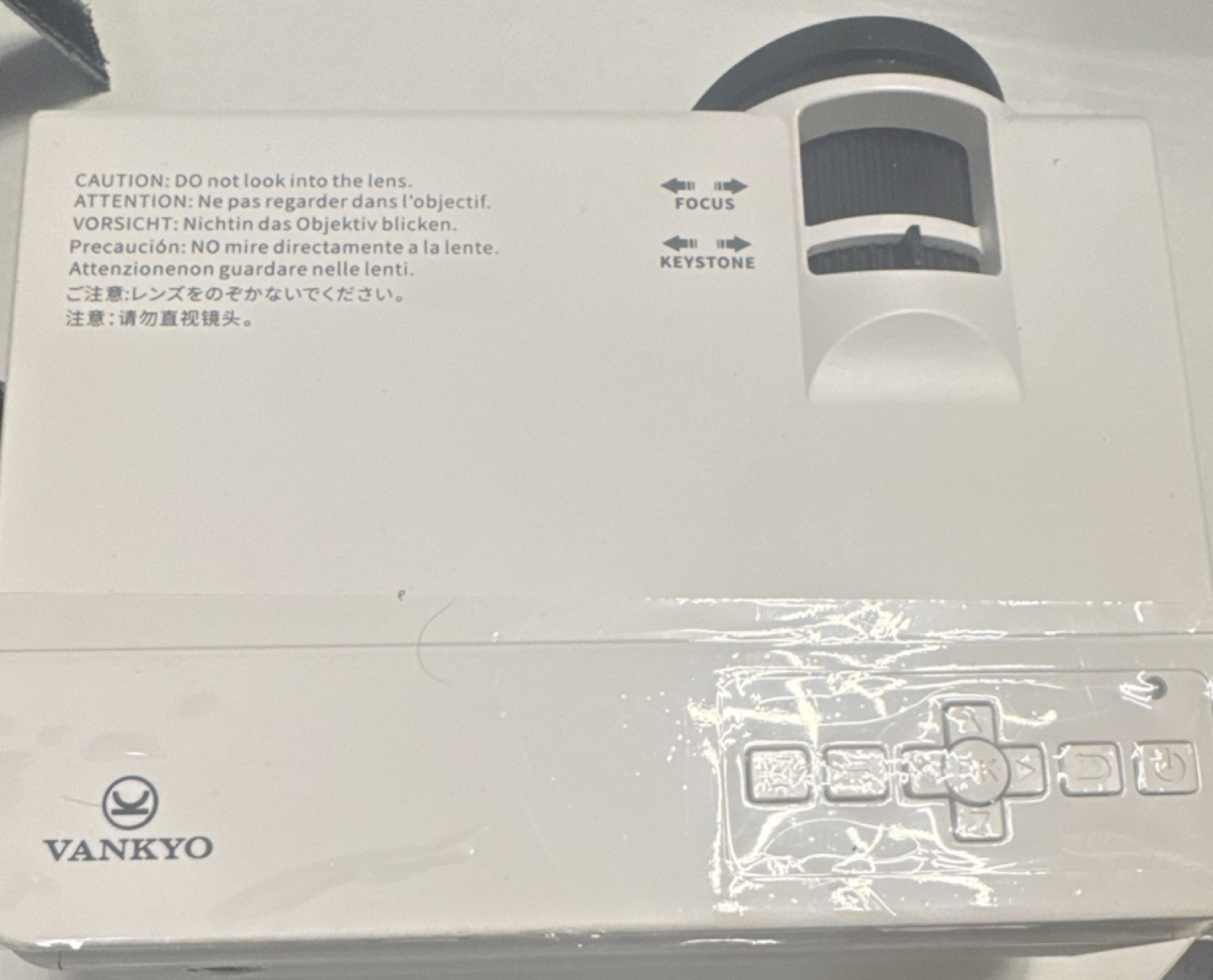 VANKYO Leisure 3 Q5 LED Projector HDMI White Remote Carrying Case Desktop