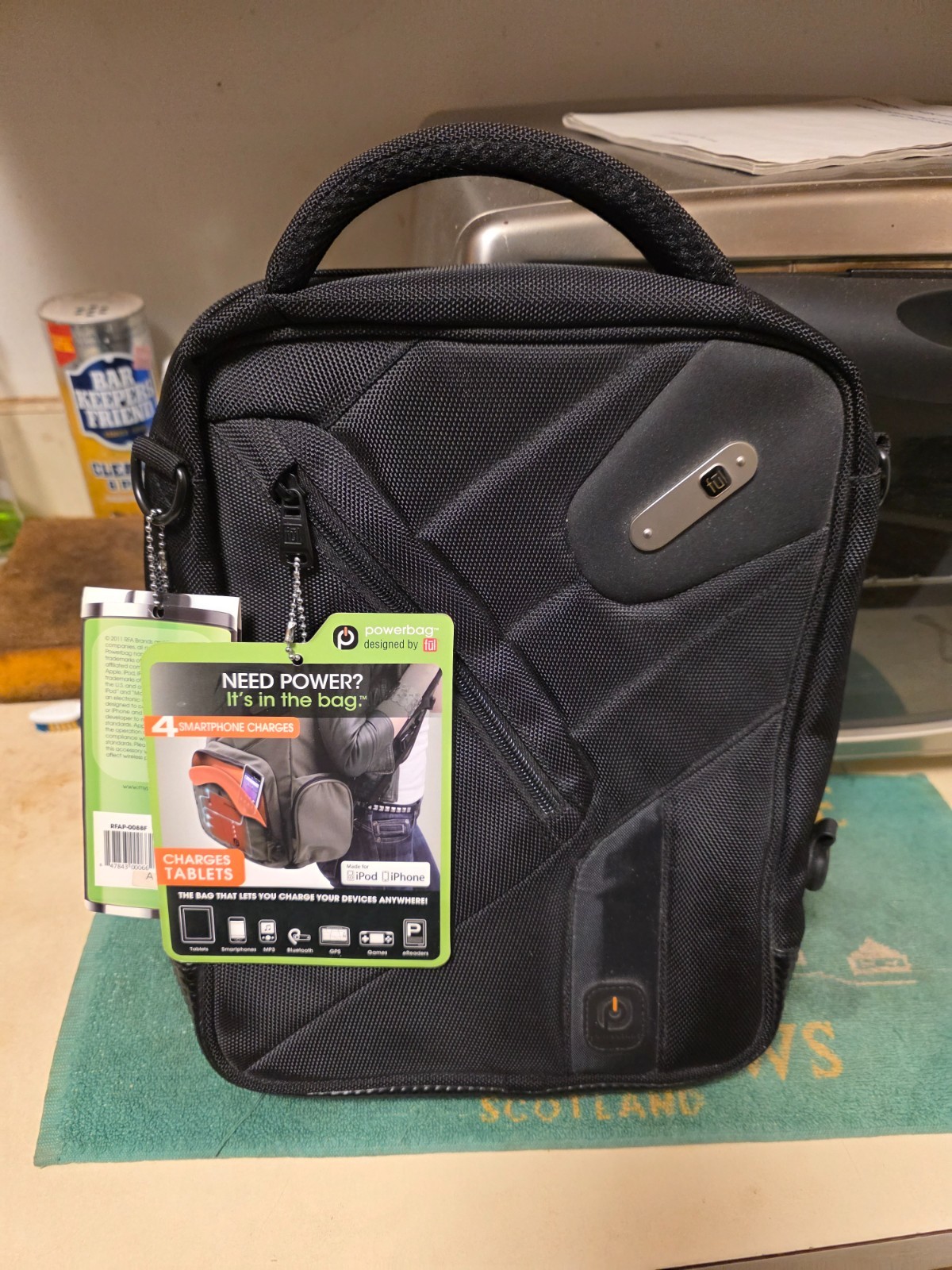 Ful Powerbag /Messenger Bag 0088F w/ Battery USB Charging Hub