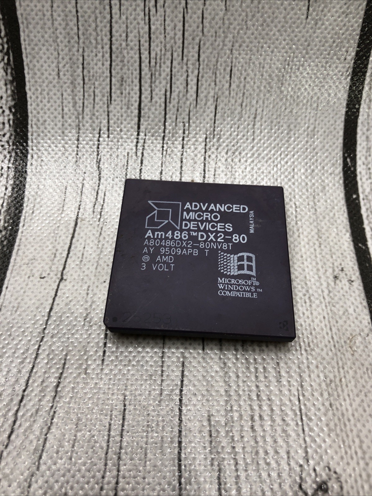 AMD Am486 DX2-80 CPU A80486DX2-80NV8T 80MHz Socket 3 Vintage Processor 3V