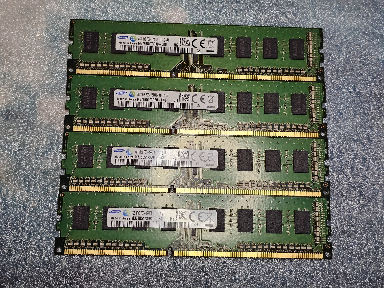 Samsung 4GB - 1Rx8 PC3 ; 1Rx16 PC4 2400T , 3200AA Memory RAM