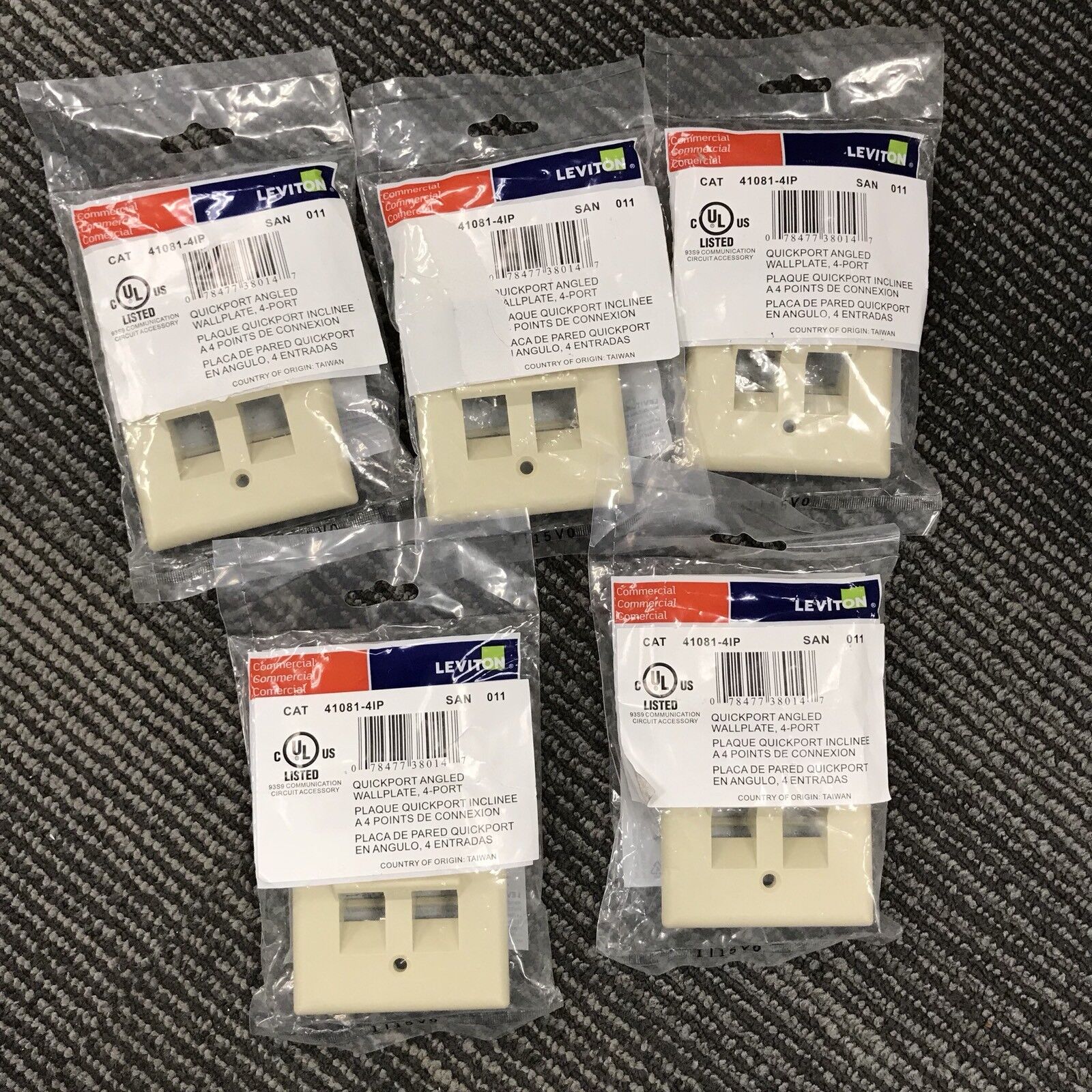**NEW** LOT of 5 Leviton Ivory Quickport 4-Port Wallplate Angled 