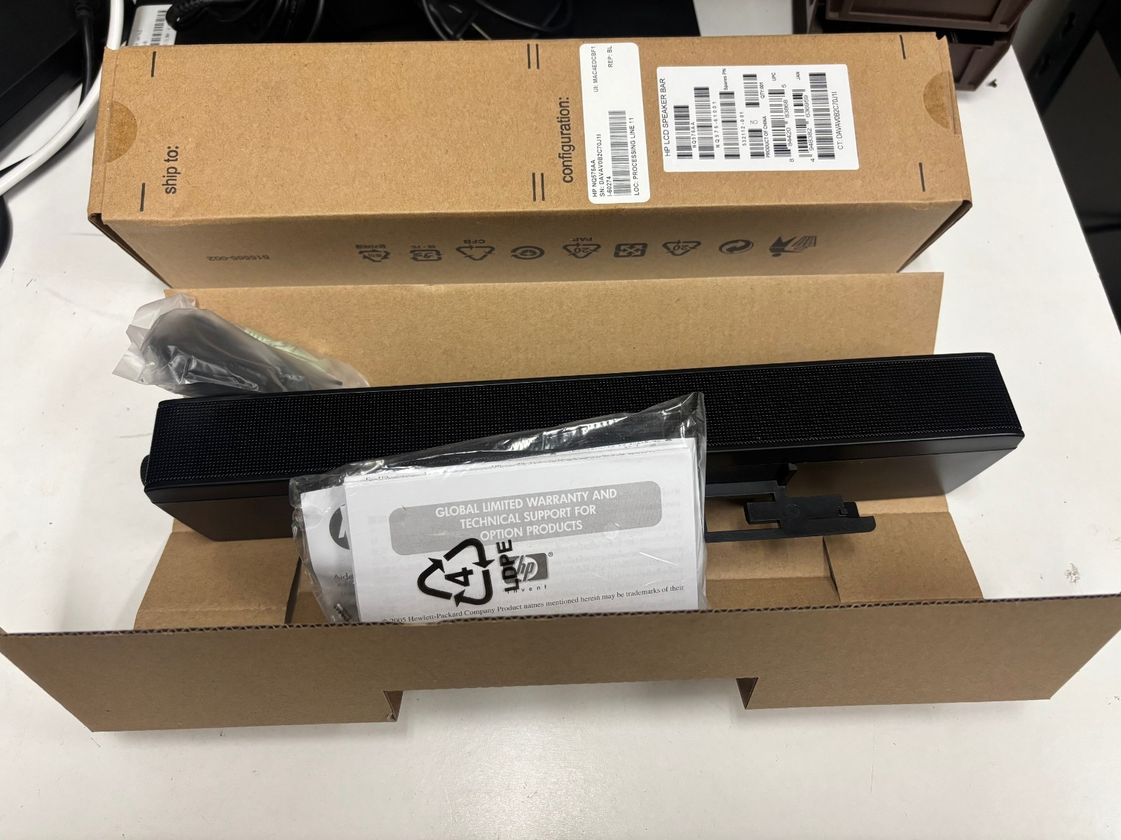 NEW in OEM Box HP LCD Speaker Bar NQ576AA