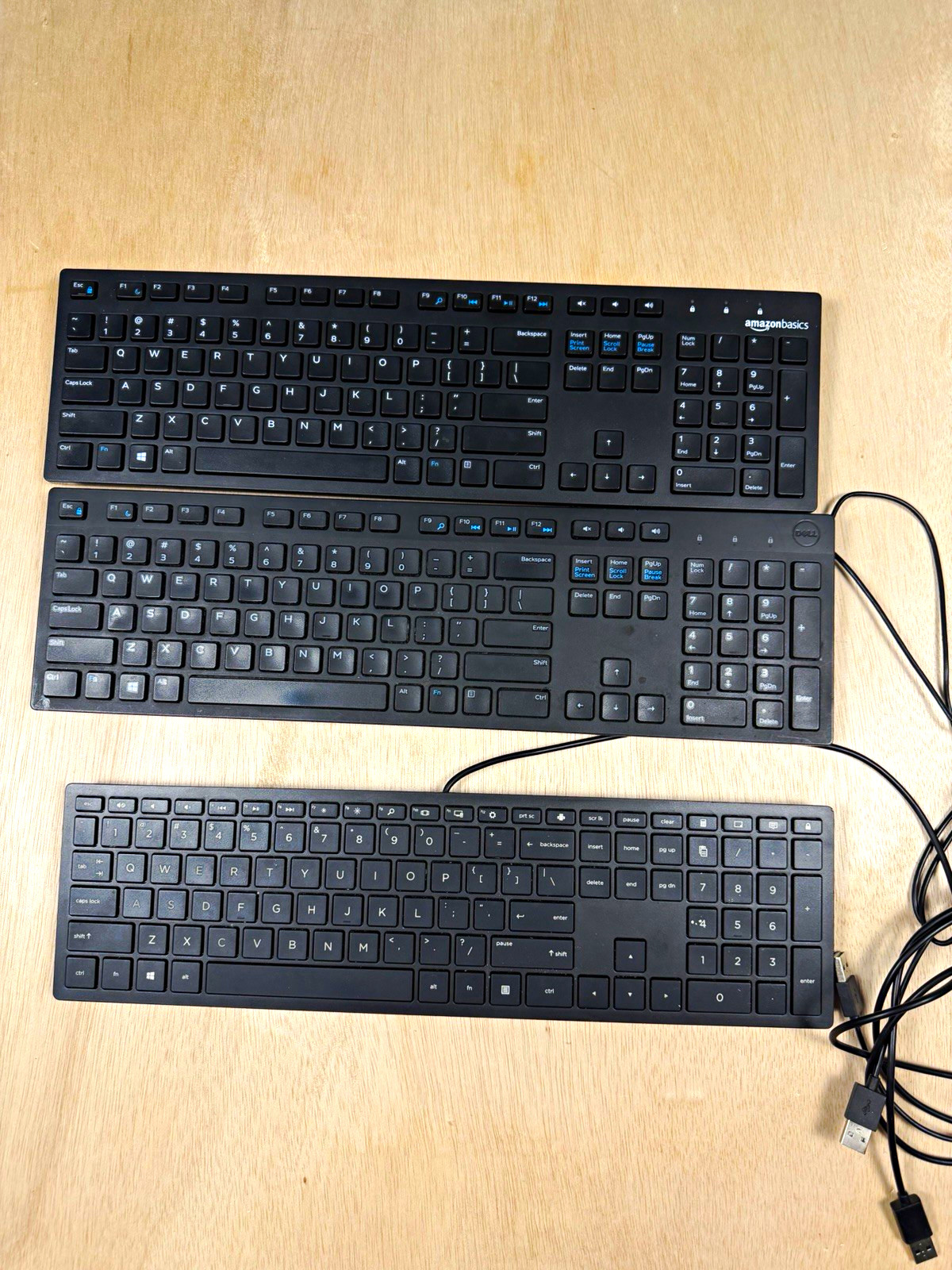 Amazon Basics MD-005 Wired USB Keyboard, Black, QWERTY English, Multimedia