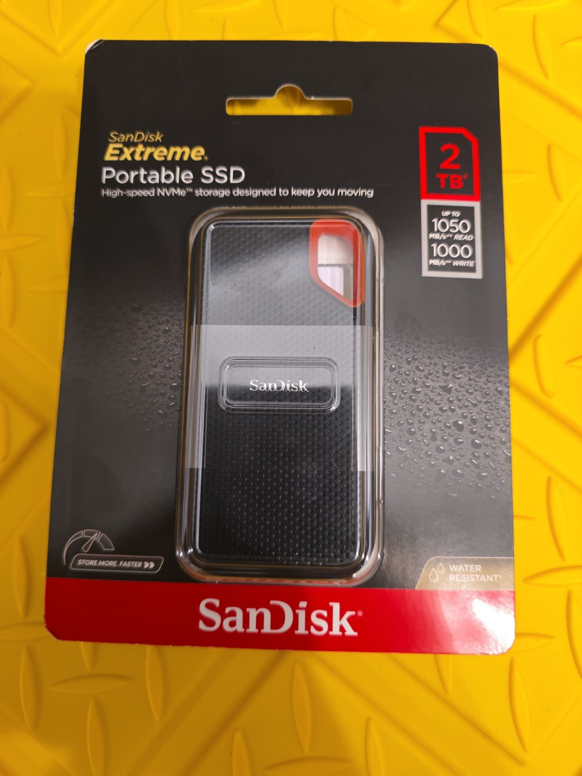 BRAND NEW SEALED SanDisk Extreme Portable SSD 2TB FAST SHIPPING