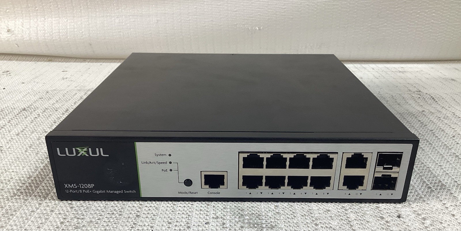 Luxul XMS-1208P 12-Port/8 PoE+/SFP Gigabit Managed Switch