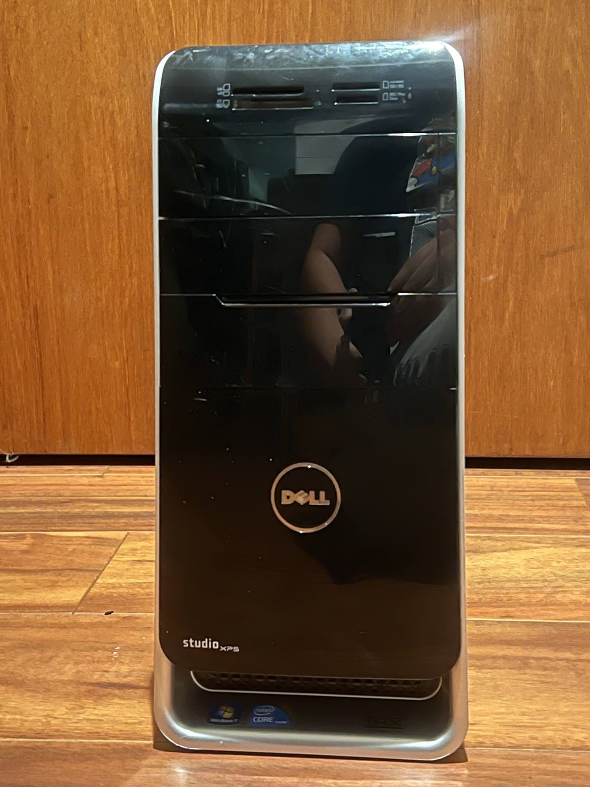 Dell Studio XPS 8100 with Windows 7 Home Premium