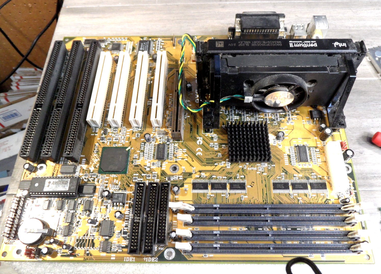 ABit AB-BX6 Motherboard Slot 1 With Pentium II 233 CPU