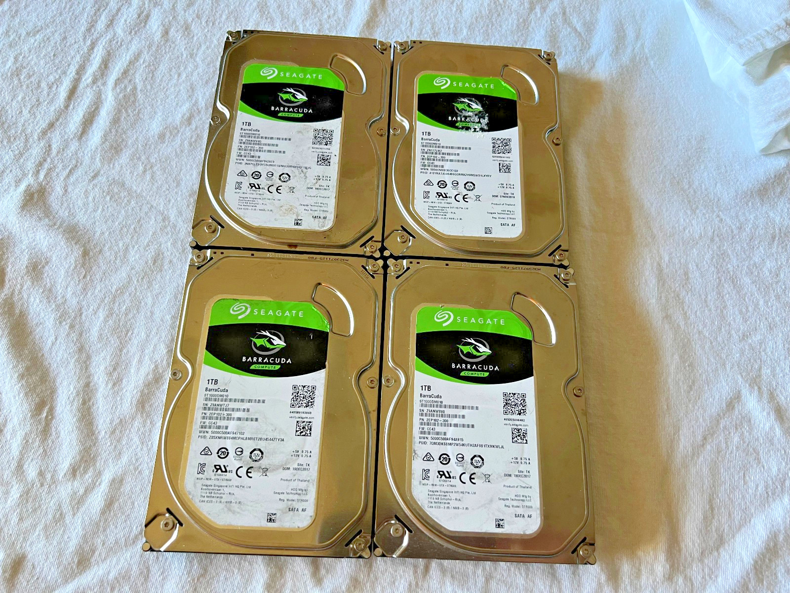 lot of 4 Seagate barracuda compute  3.5" 1TB SATA HDD | ST1000DM010