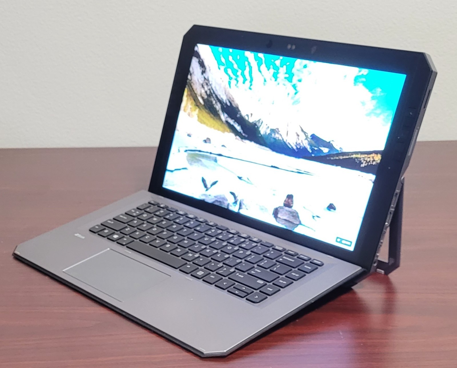 HP ZBook x2 G4 Tablet 4K IPS, i7-7600U 2.80GHz 16GB 256GB SSD Win 11 Quadro M620