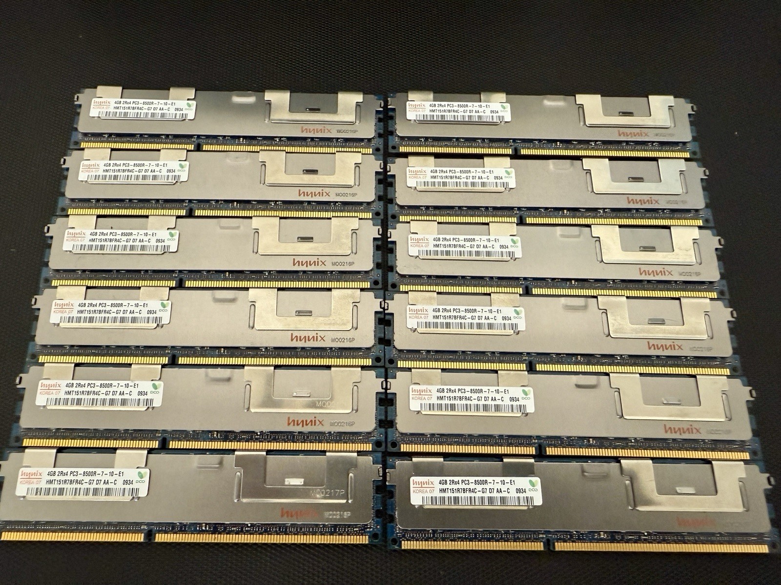 Hynix Lot of 12X4GB 2Rx4 PC3-10600R HMT151R7BFR4C-H9 D7 Server Memory