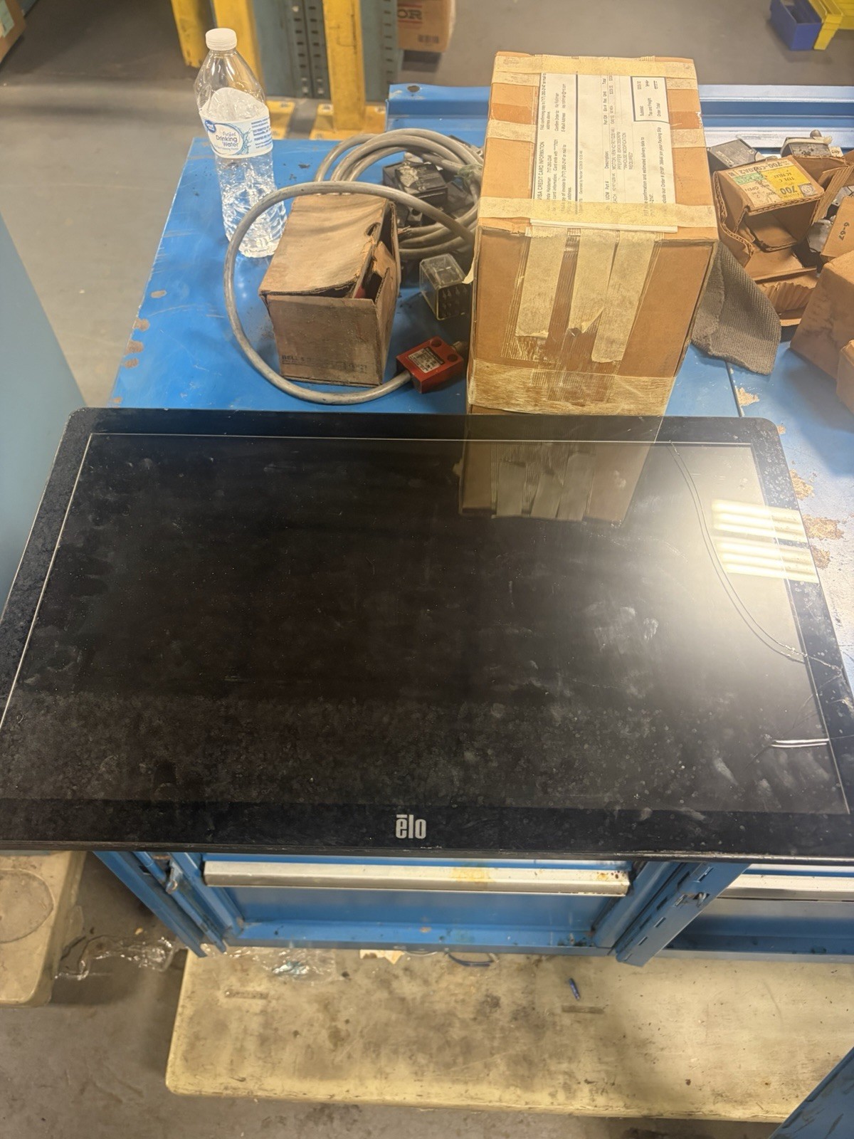CRACKED ELO 2402L FullHD TouchScreen Monitor ET2402L-2UWA-0-BL-G USED