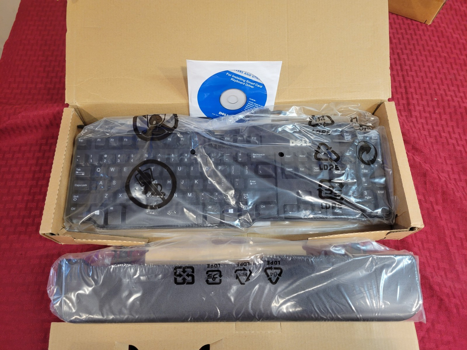 New  Dell SK-3205 104 Key Wired USB Keyboard Smart Card Reader