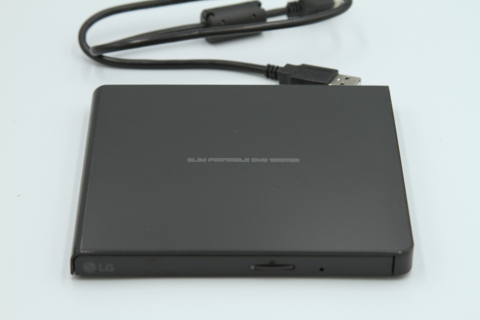 LG GP55EX70 Slim Portable USB DVD Writer with Cable, Media Suite 10, Box