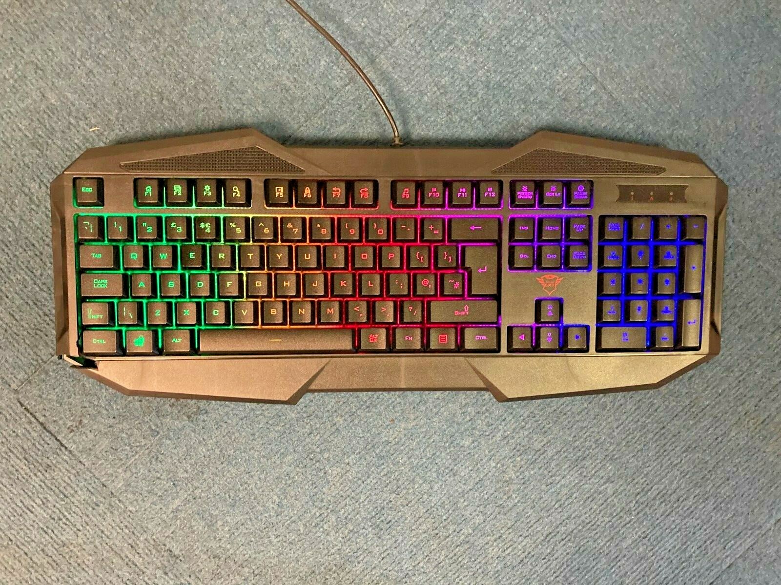 *AS IS 8 LOOK GXT 830-RW Avonn Gaming Keyboard *L@@K* VALUE