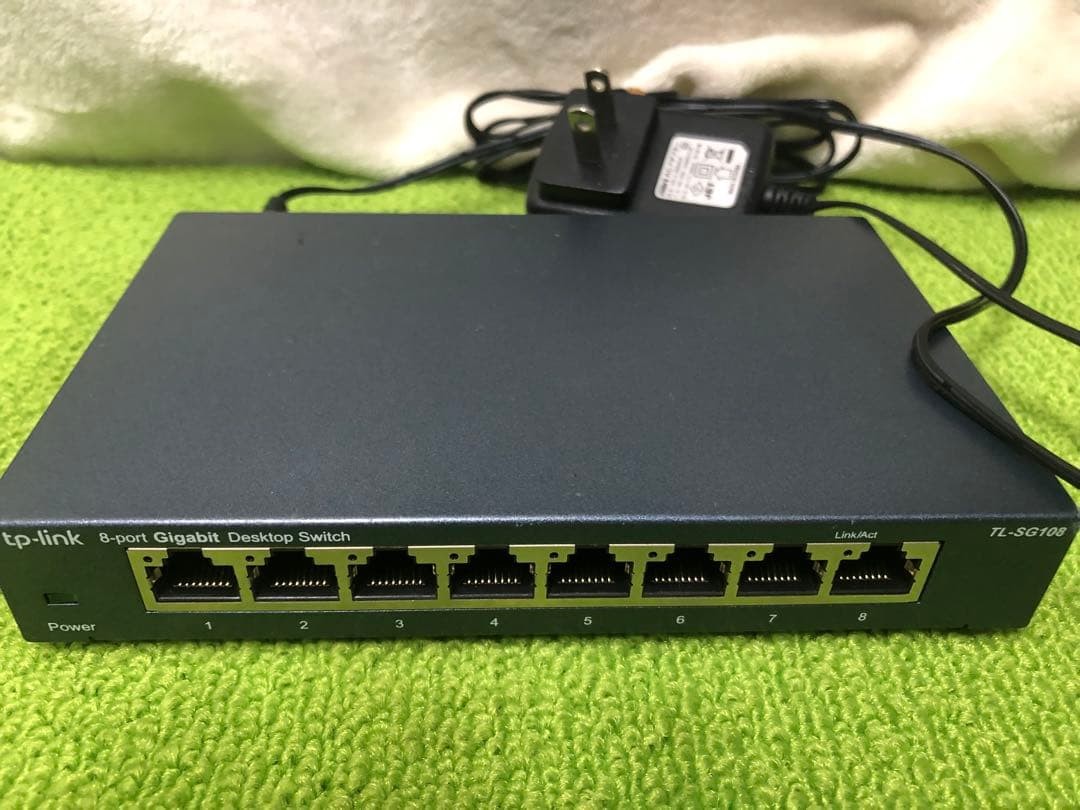 TP-Link TL-SG108 8-Port Gigabit Ethernet Wired LAN Hub Dark Gray