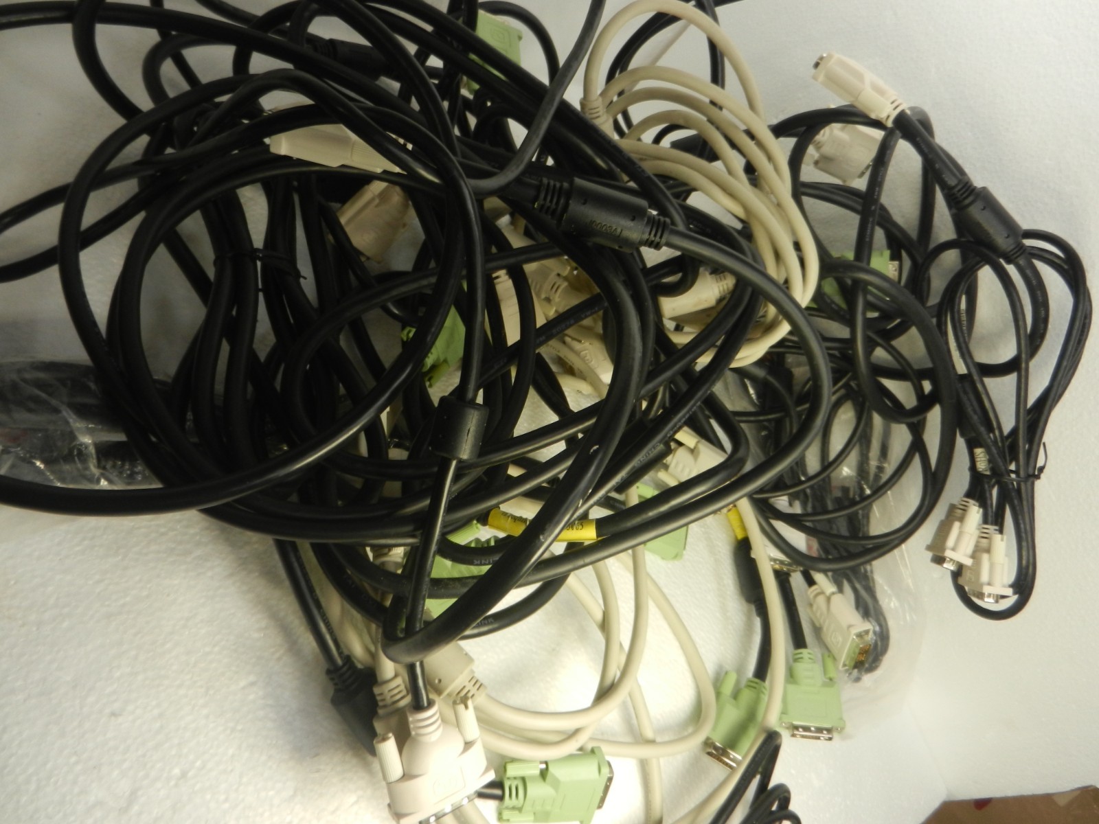 Lot Of 20X - VIDEO CABLES  DVI-D Dual Link Male To Male Cables Medical Green Bl