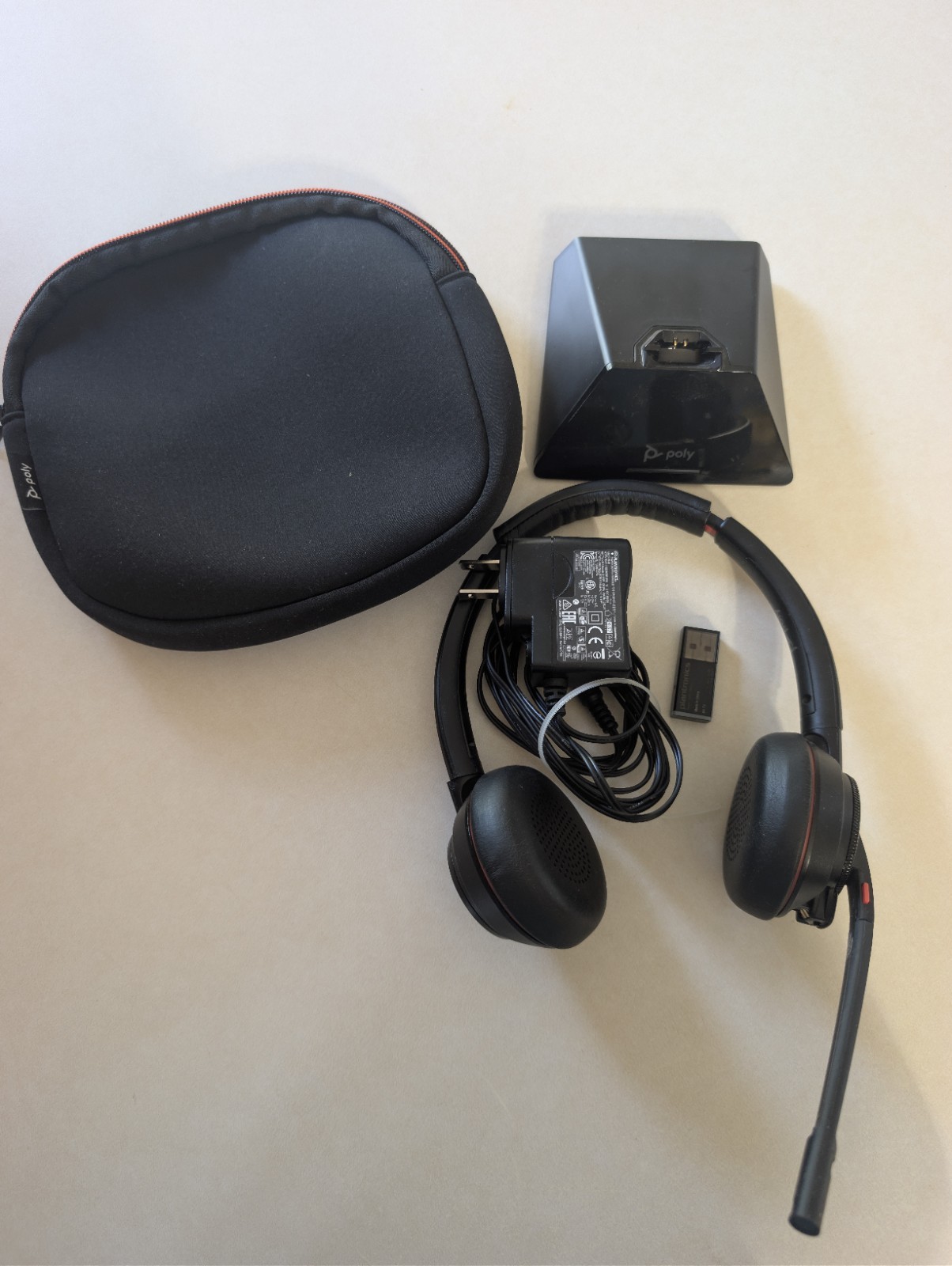 Poly Savi 8220 UC Wireless DECT Stereo Noise Cancelling Headset