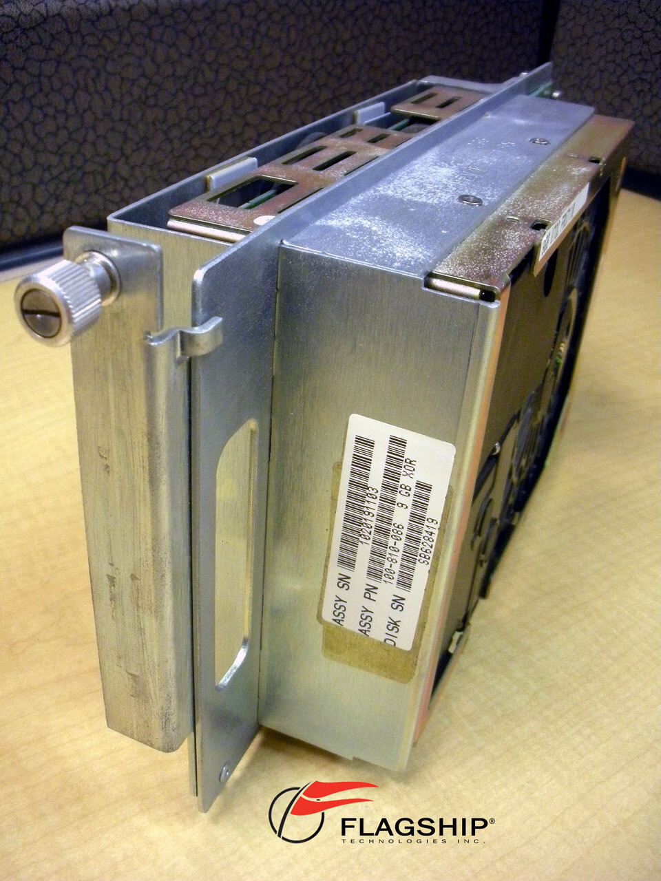 EMC 100-810-086 Symmetrix 9GB Hard Drive