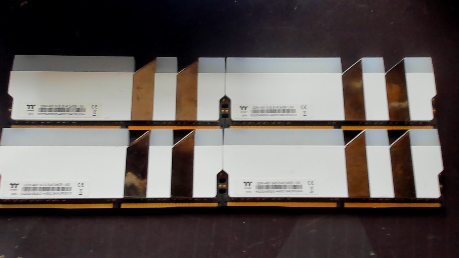 Thermaltake TOUGHRAM RGB White DDR4 4400MHz 32GB (8GB x 4)