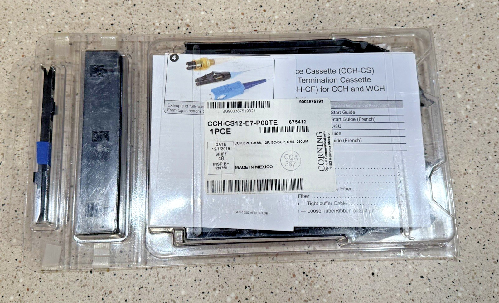 Corning CCH-CS12-E7-P00TE Splice Cassette, 12 Fiber SC Duplex OM3/OM4 *NEW*