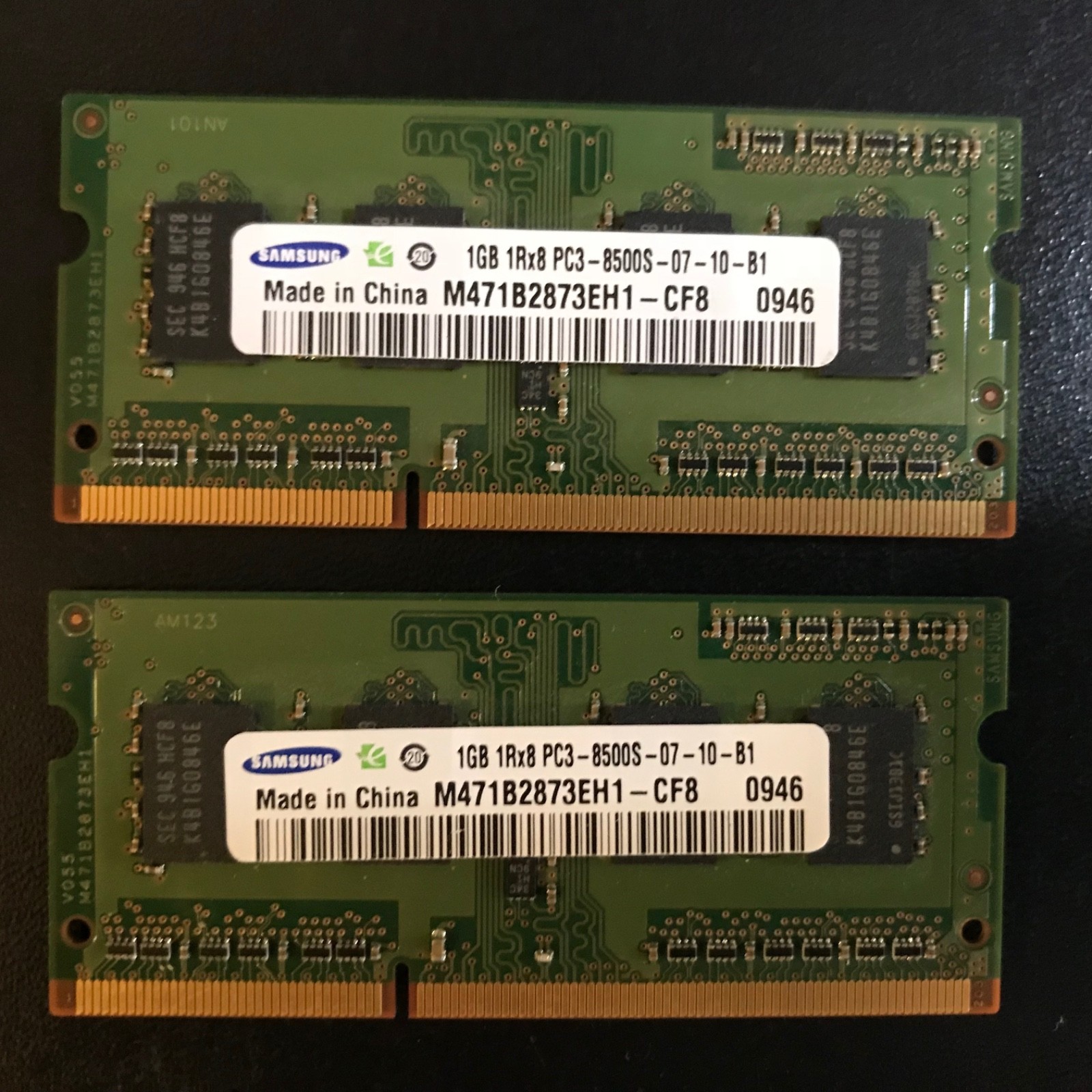 PC3-8500 Samsung 2 x 1 gigs RAM / Memory